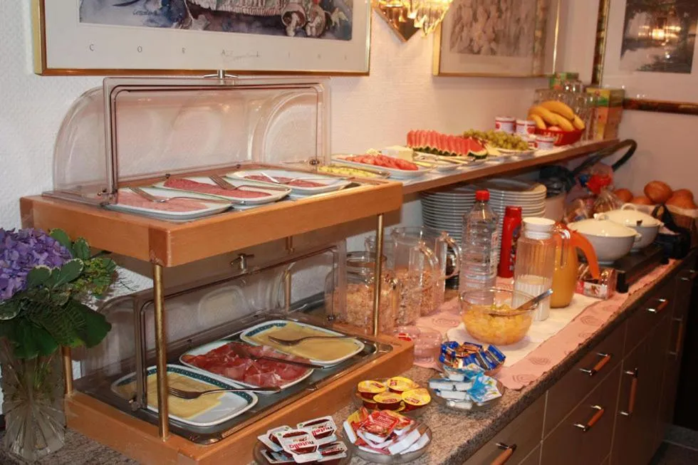 Food and drinks in Hotel Römerhafen