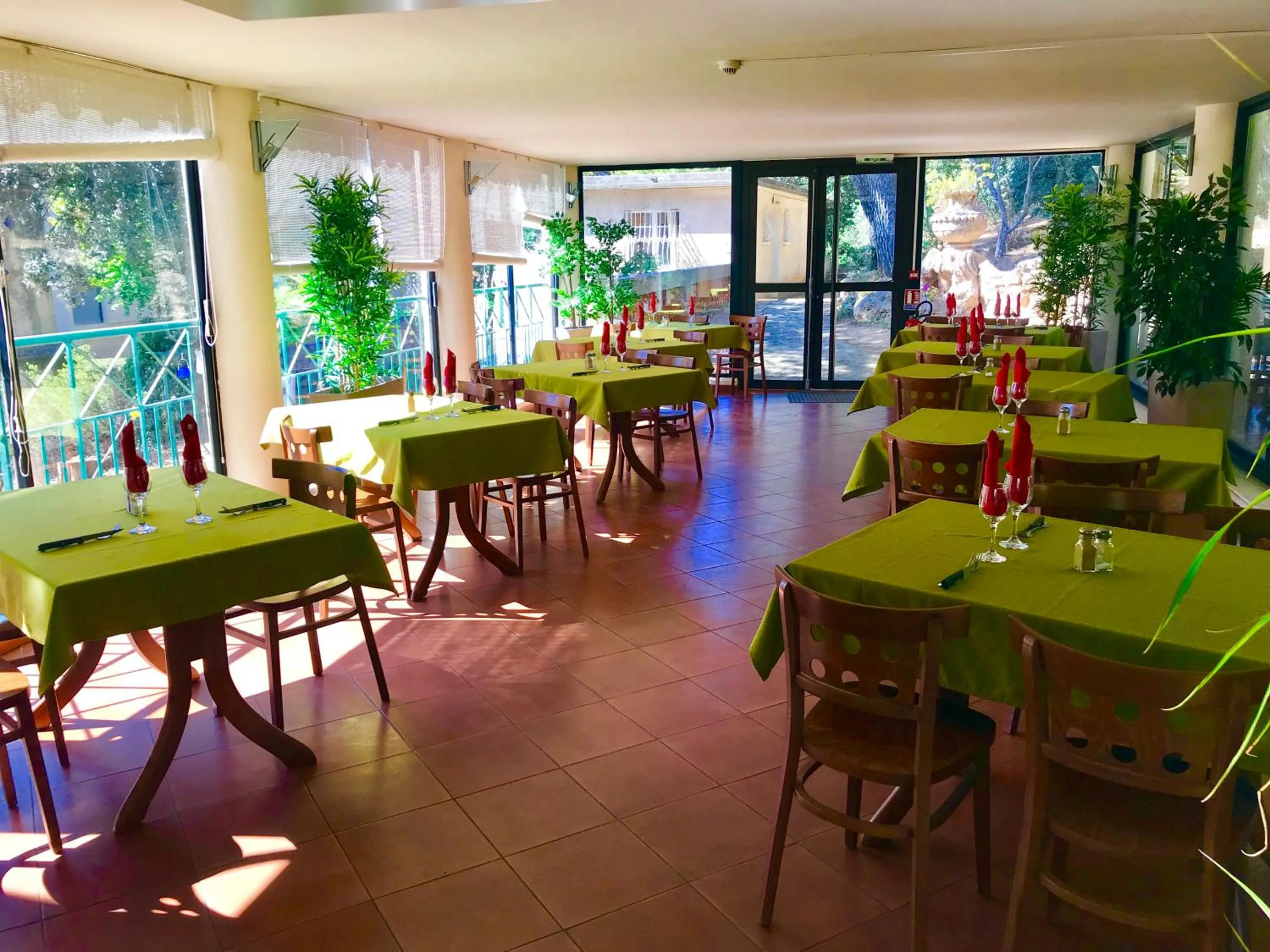 Restaurant/places to eat in VTF Clairefont