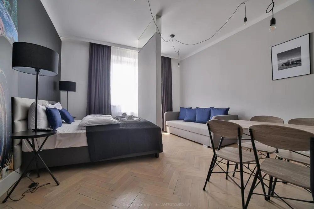 Photo of the whole room, Bed in Saint Thomas Corner - by Upstairs