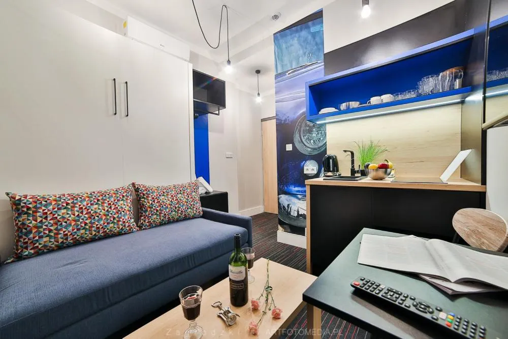 Coffee/tea facilities in Saint Thomas Corner - by Upstairs