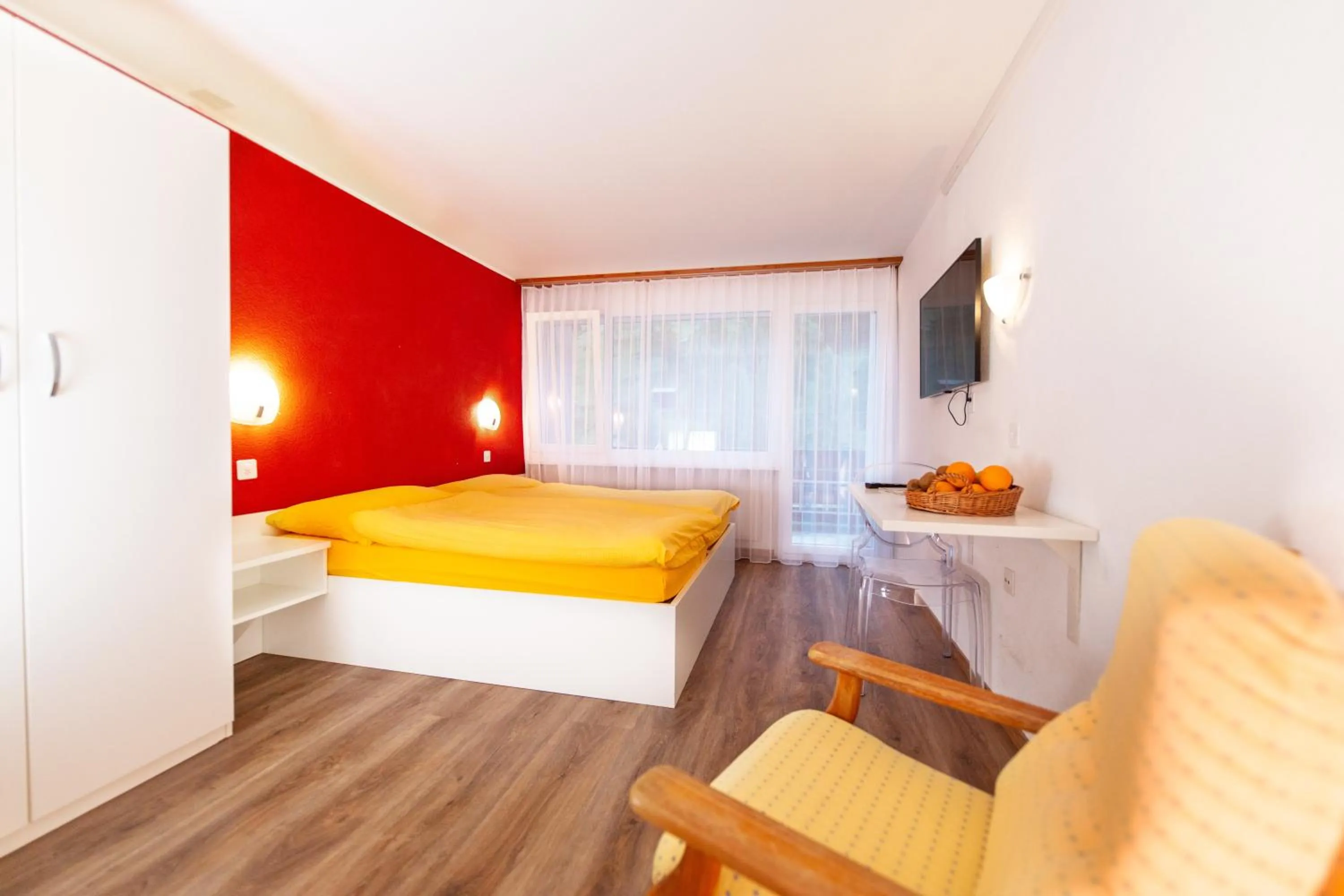 Bedroom, Bed in Hotel Mountime