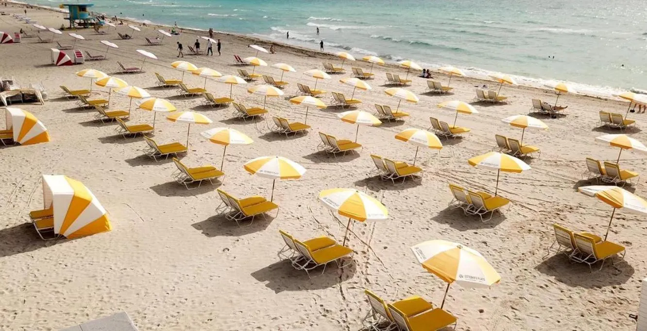 sunbed in Nine20 Collins Apartments by Lowkl