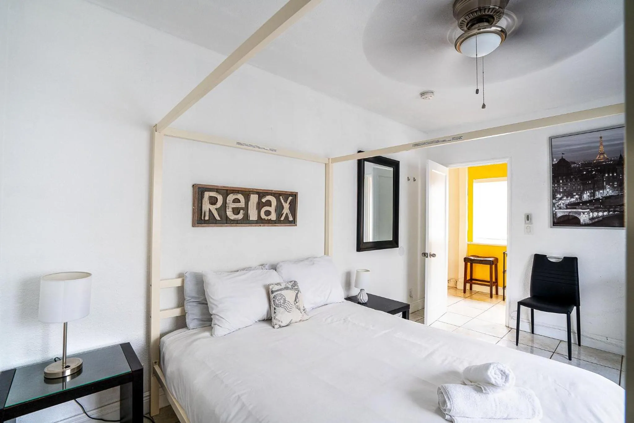 Bedroom, Bed in Little Paris by the ocean self check in