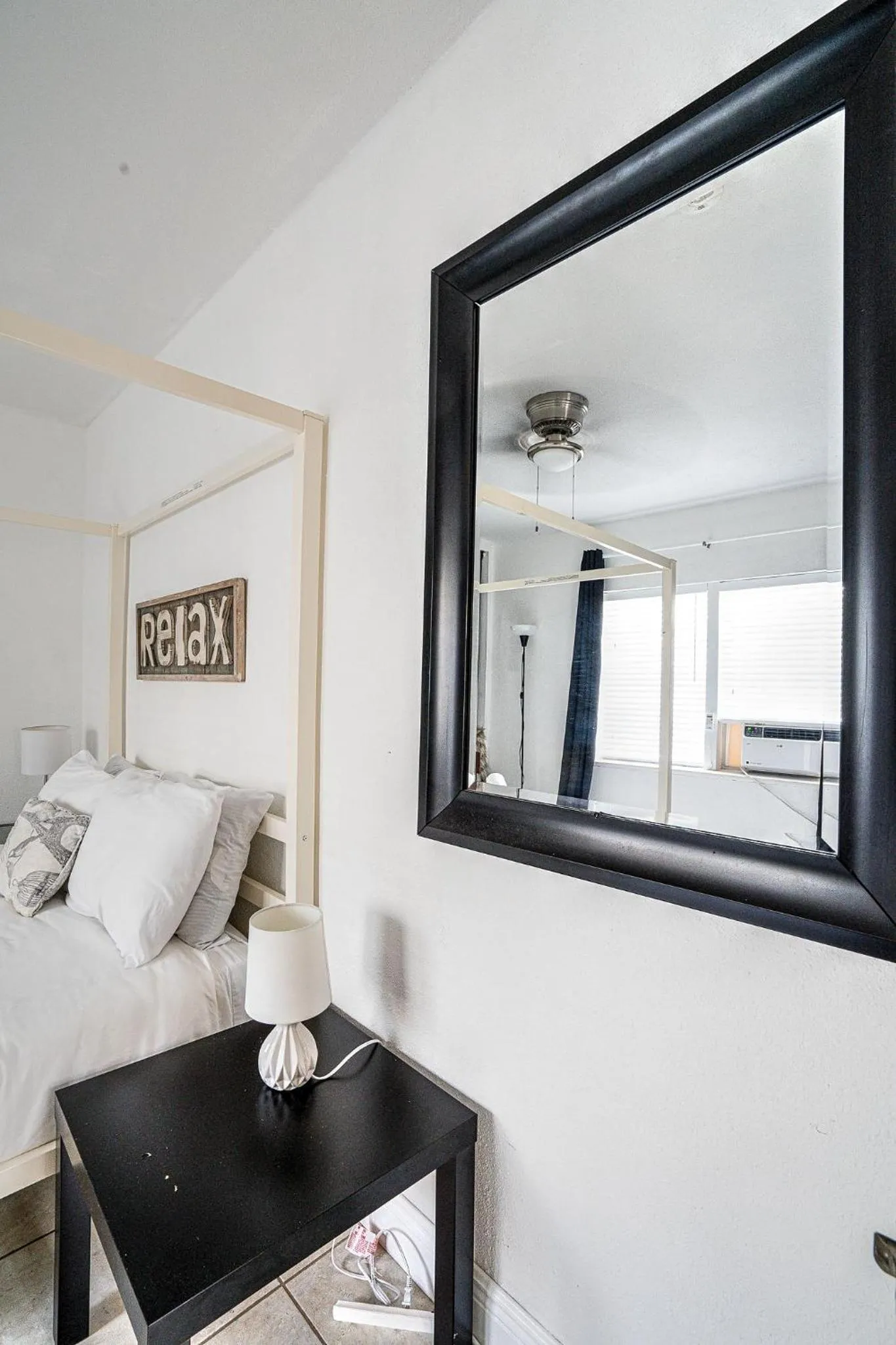 Bedroom, Bed in Little Paris by the ocean self check in