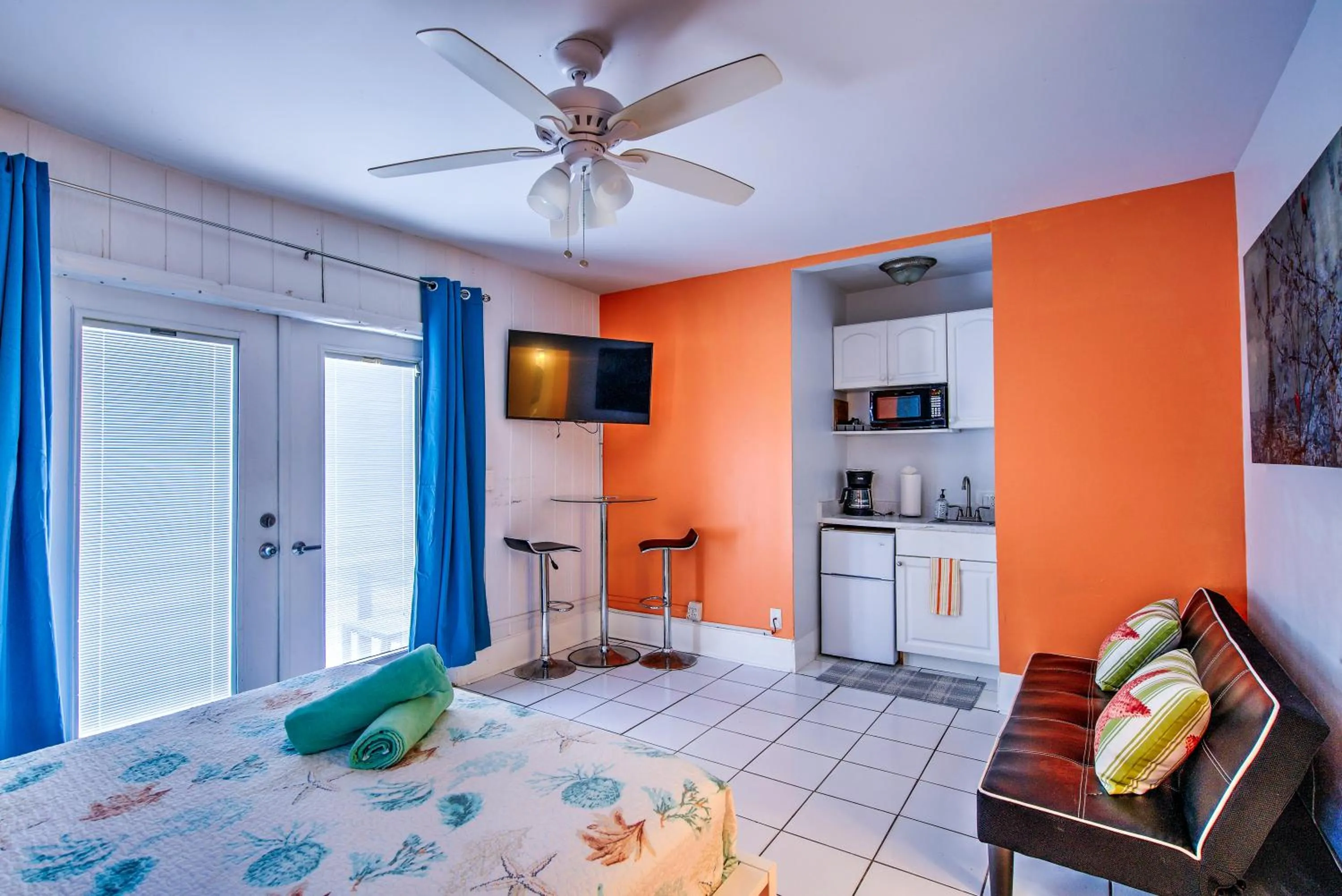 Photo of the whole room, Bed in Little Paris by the ocean self check in