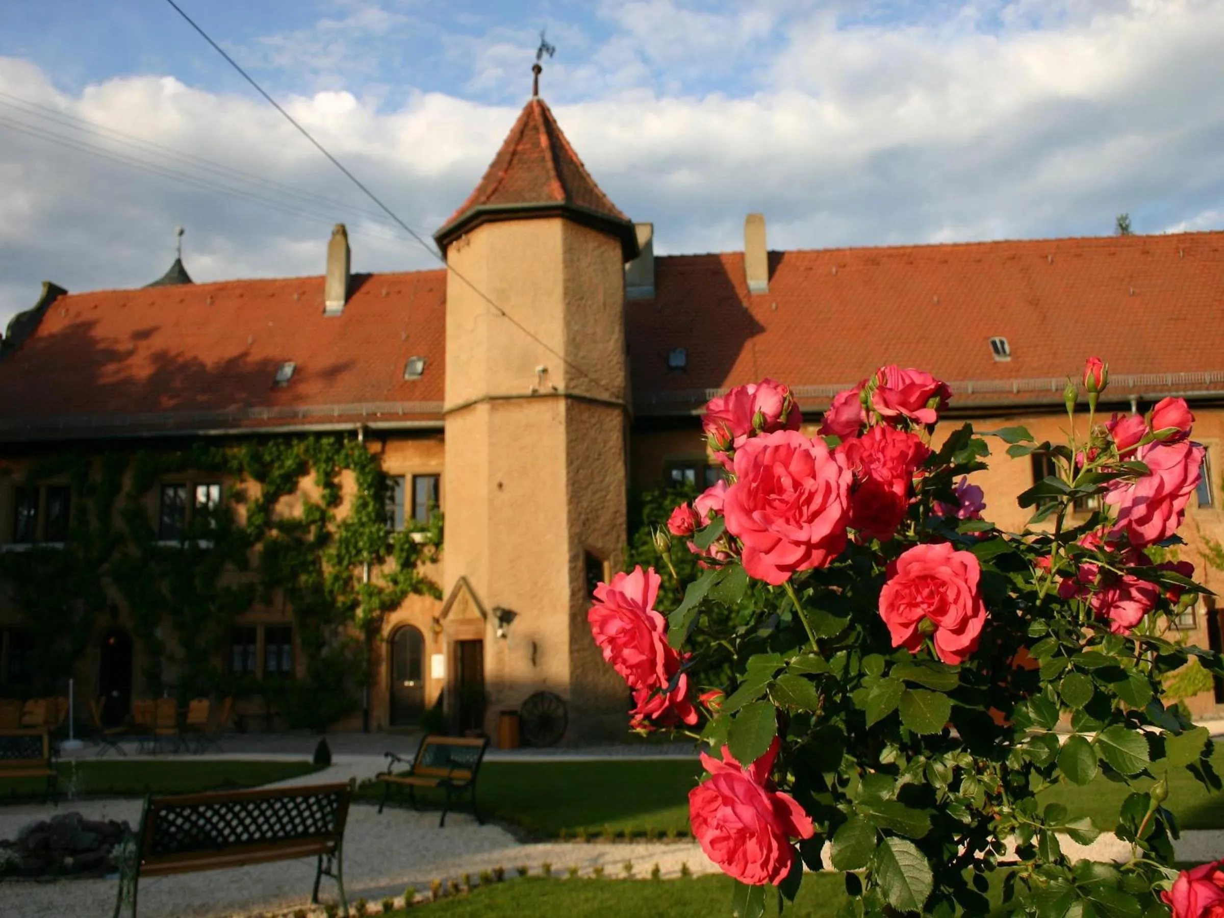 Facade/entrance in Worners Schloss Weingut & Wellness-Hotel