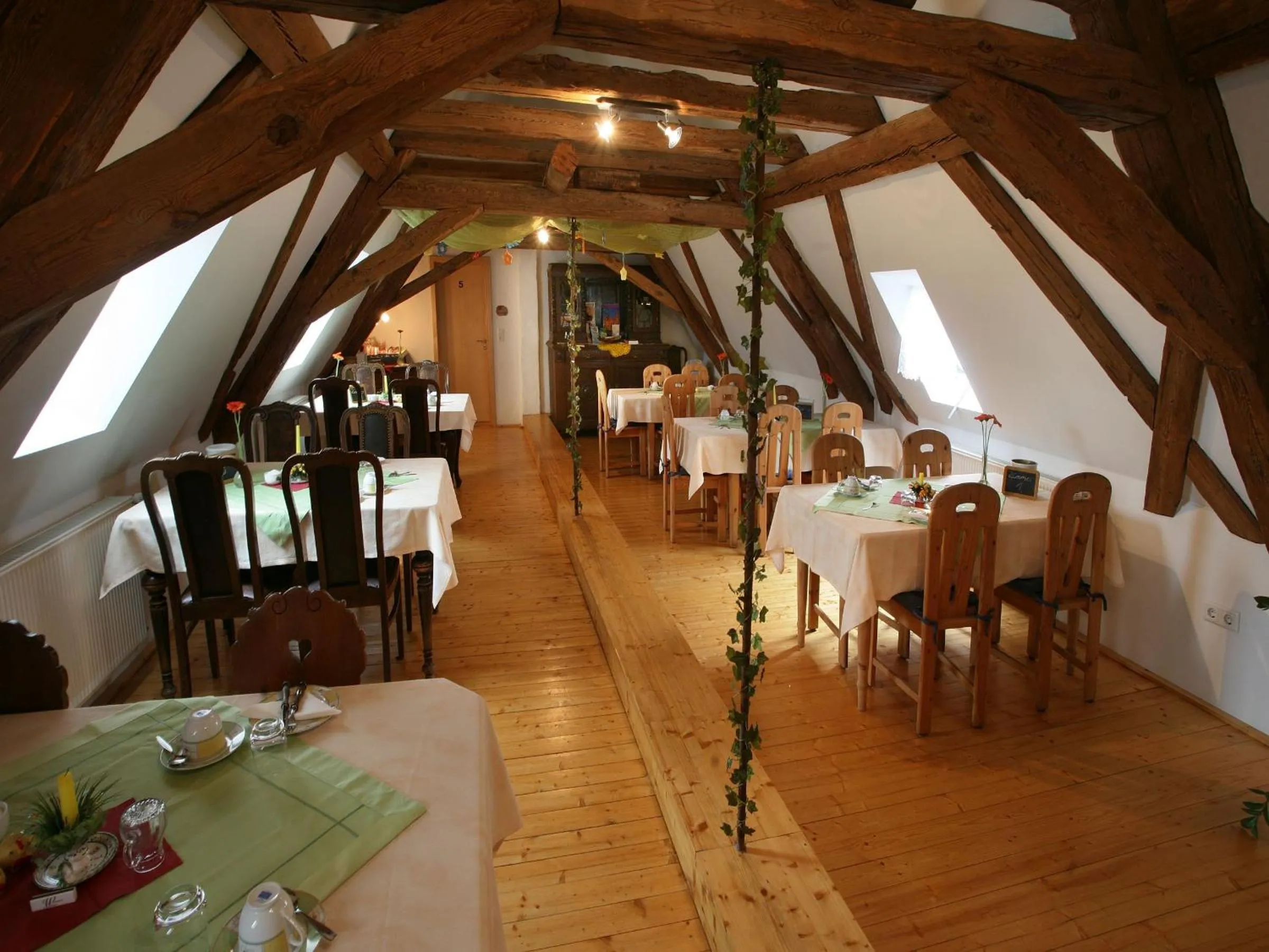 Restaurant/places to eat in Worners Schloss Weingut & Wellness-Hotel