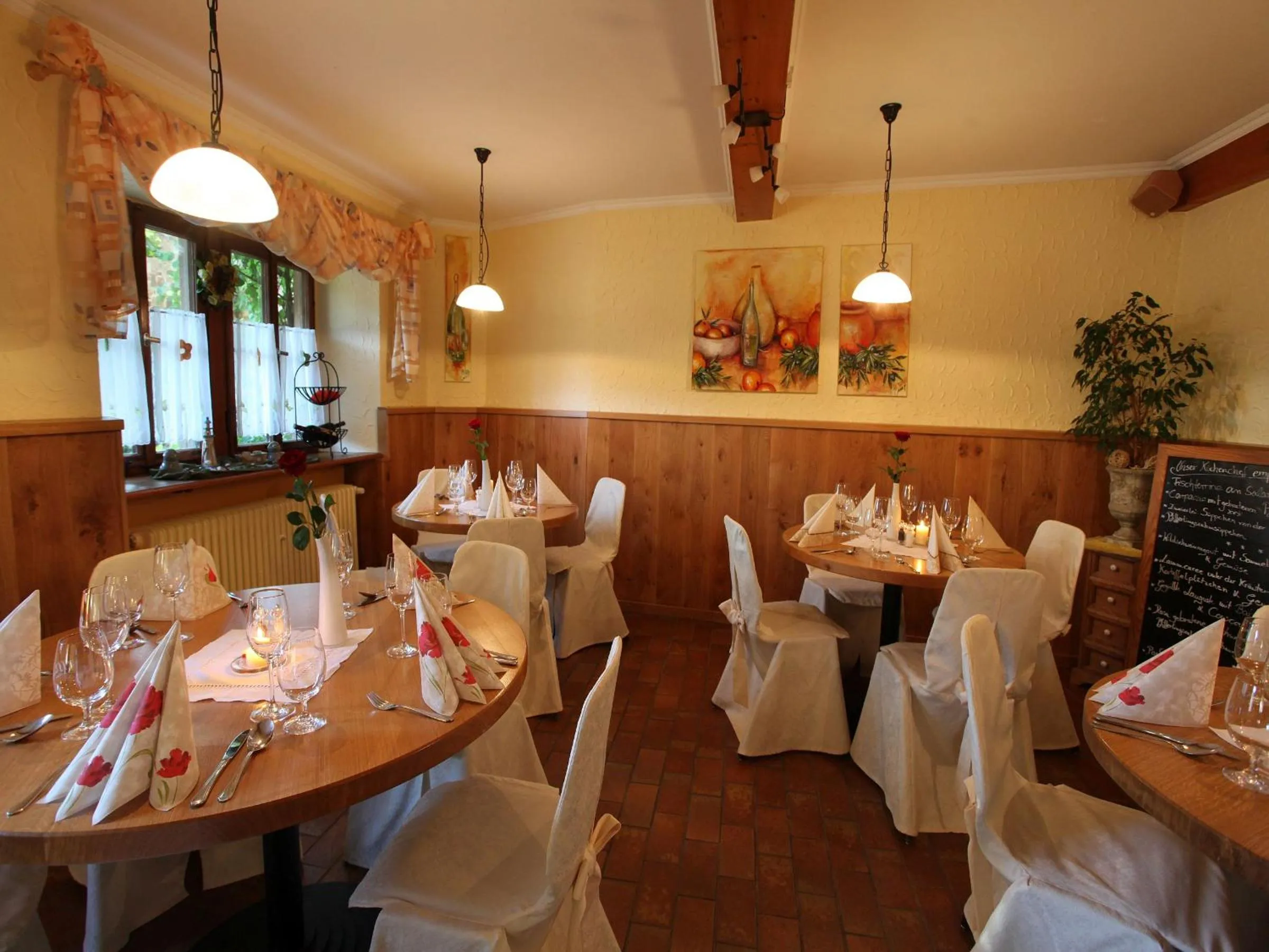 Restaurant/places to eat in Worners Schloss Weingut & Wellness-Hotel