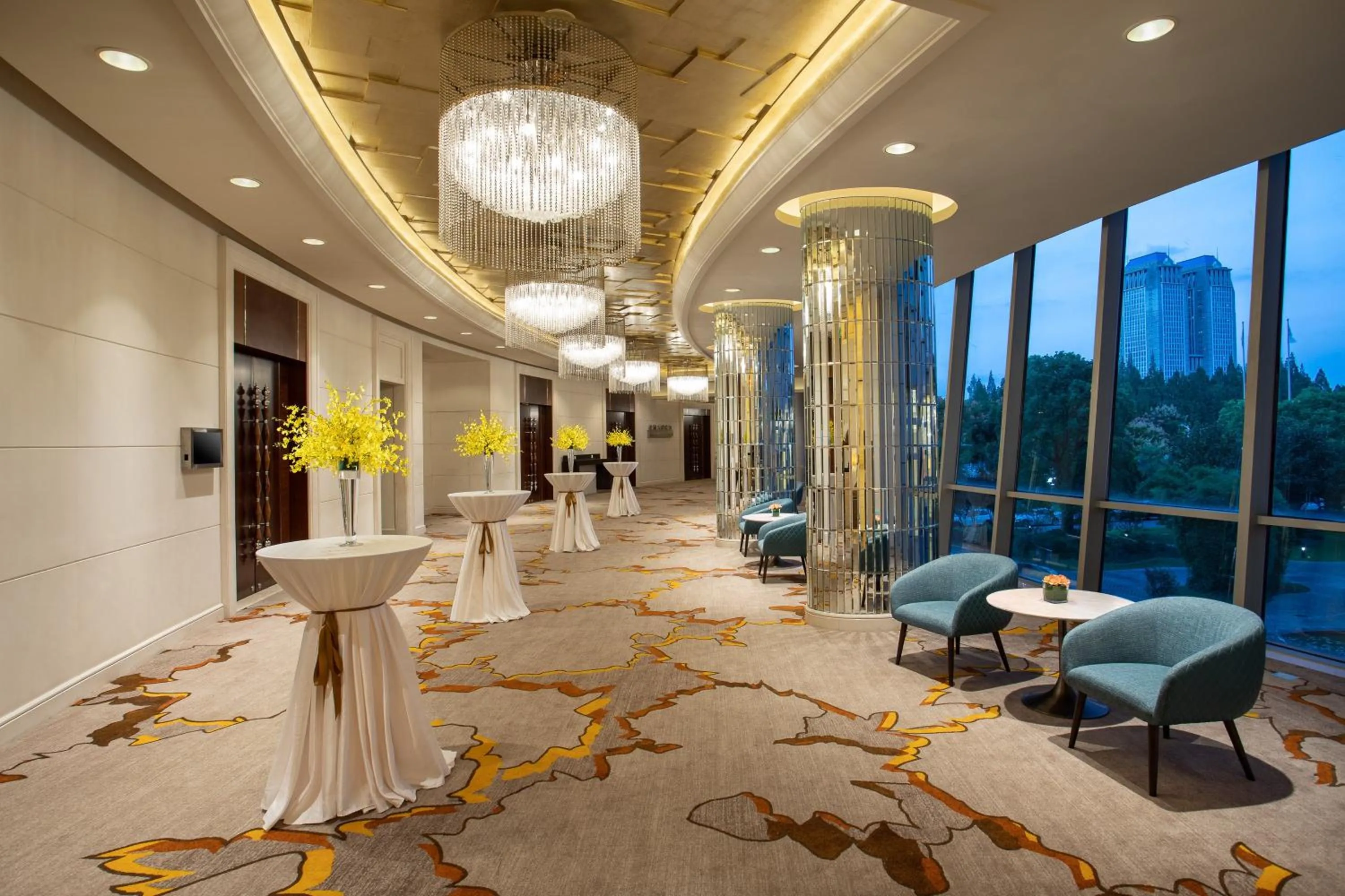 Meeting/conference room in Crowne Plaza Shanghai Fudan by IHG