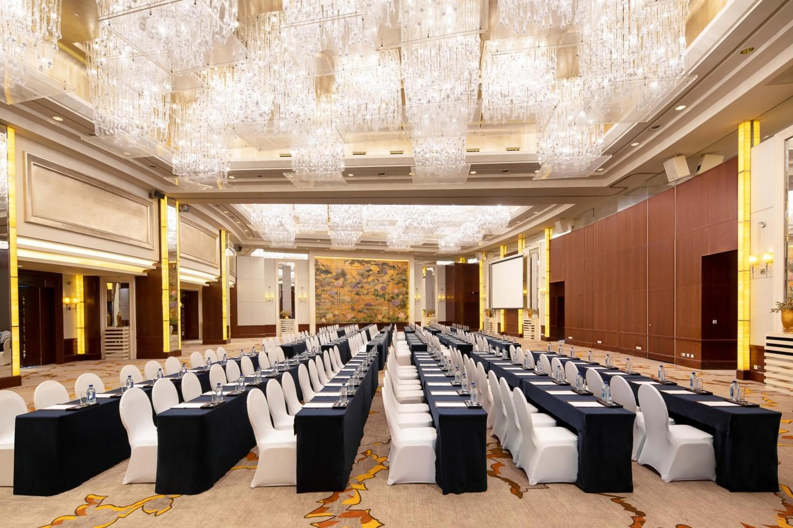 Banquet/Function facilities in Crowne Plaza Shanghai Fudan by IHG