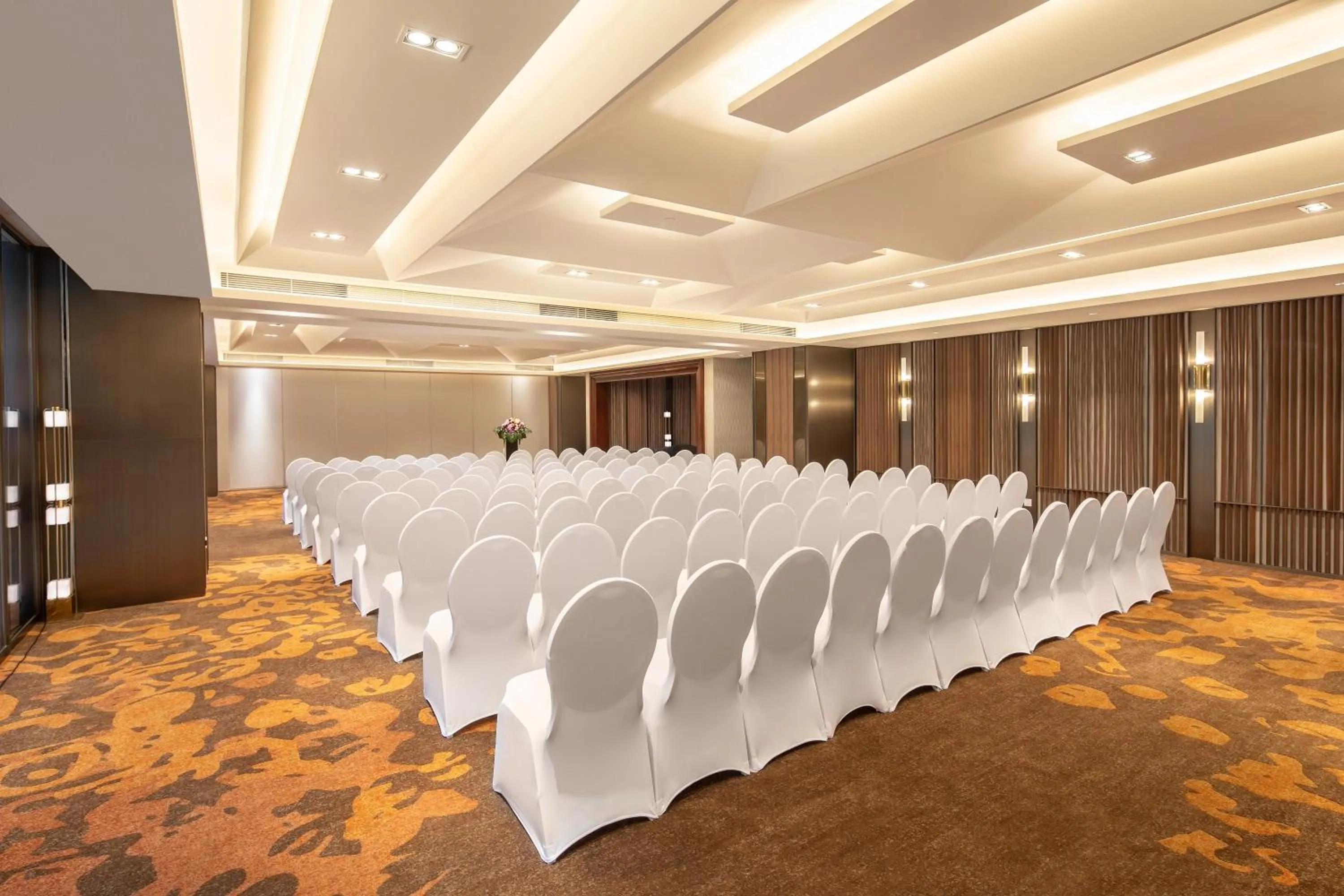 Meeting/conference room in Crowne Plaza Shanghai Fudan by IHG