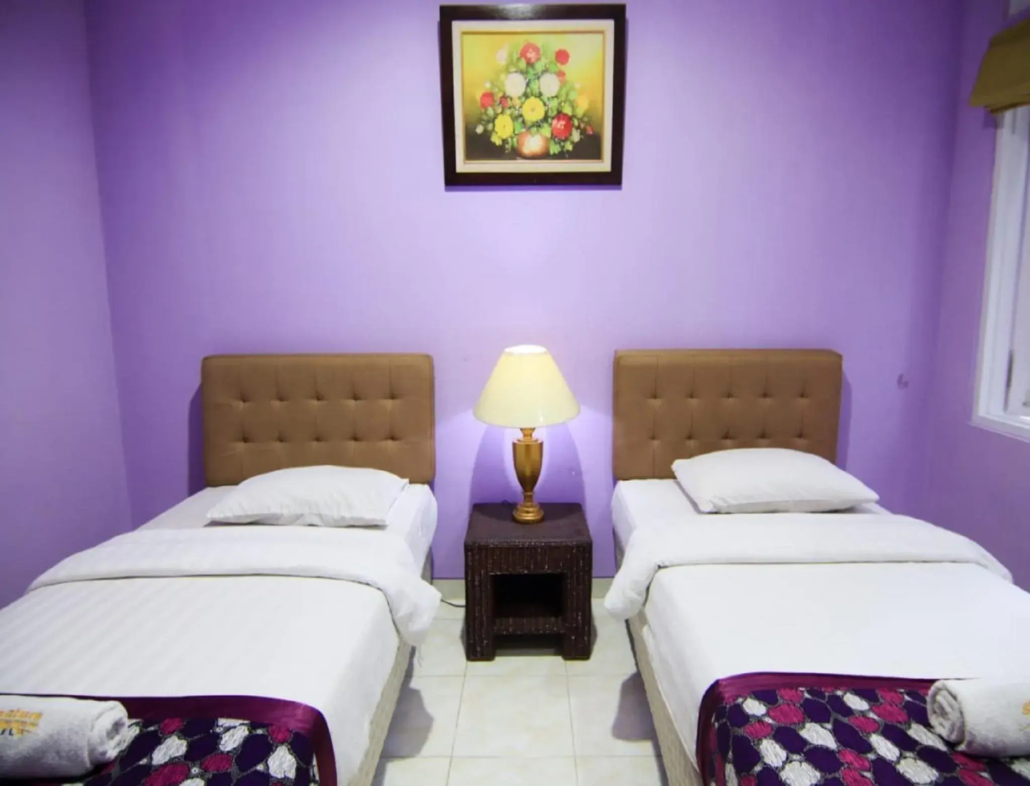 Economy Twin Room in Hotel Signature Mandala Kencana Economy Twin Room in Hotel Signature Mandala Kencana