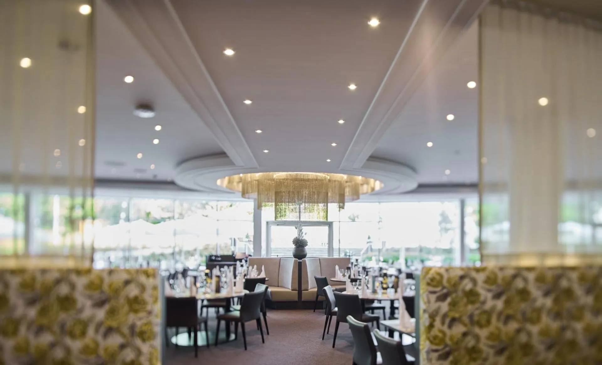 Restaurant/places to eat in Hotel ESPERANTO Kongress- und Kulturzentrum Fulda