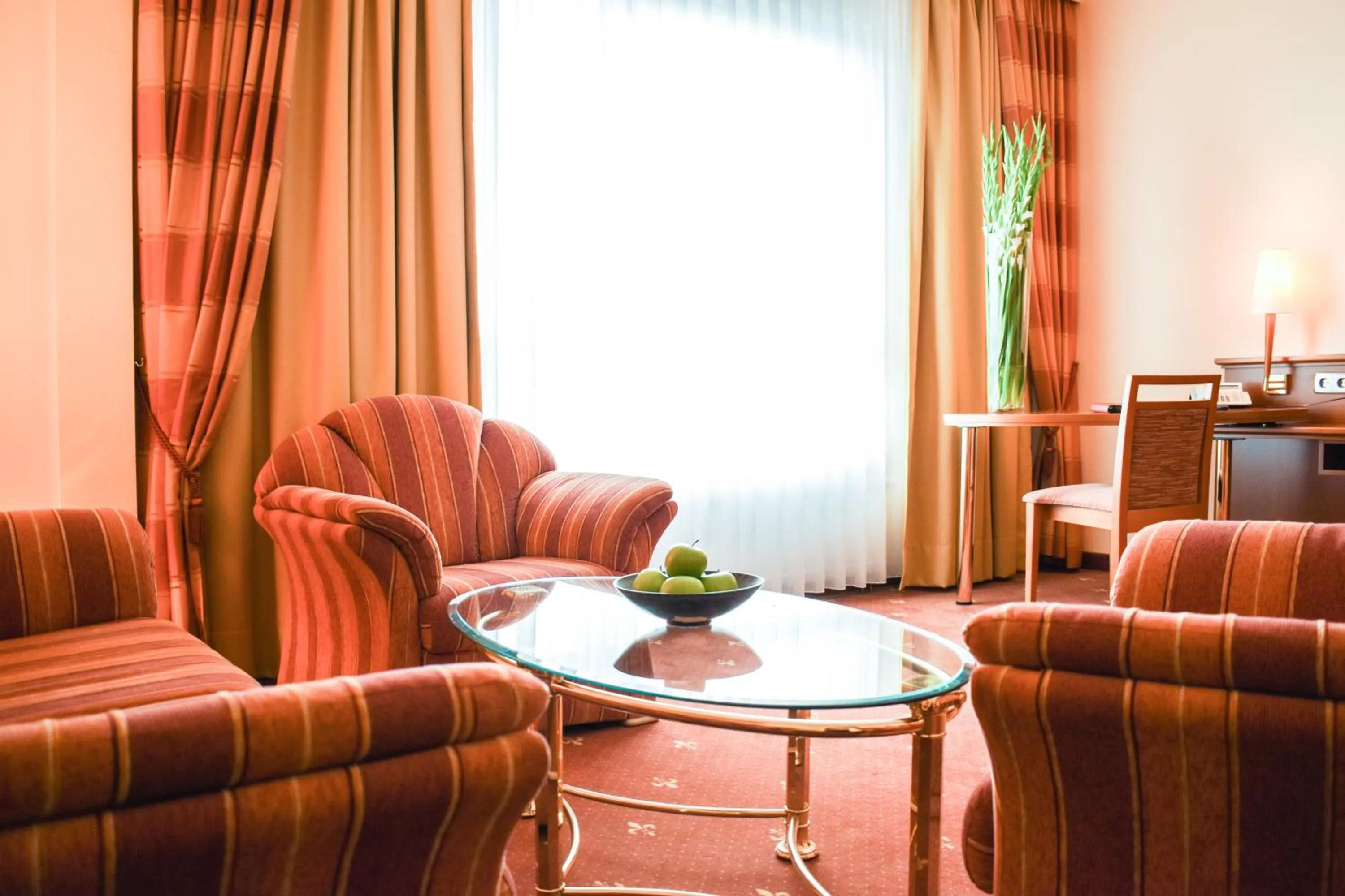 Seating area in Hotel ESPERANTO Kongress- und Kulturzentrum Fulda
