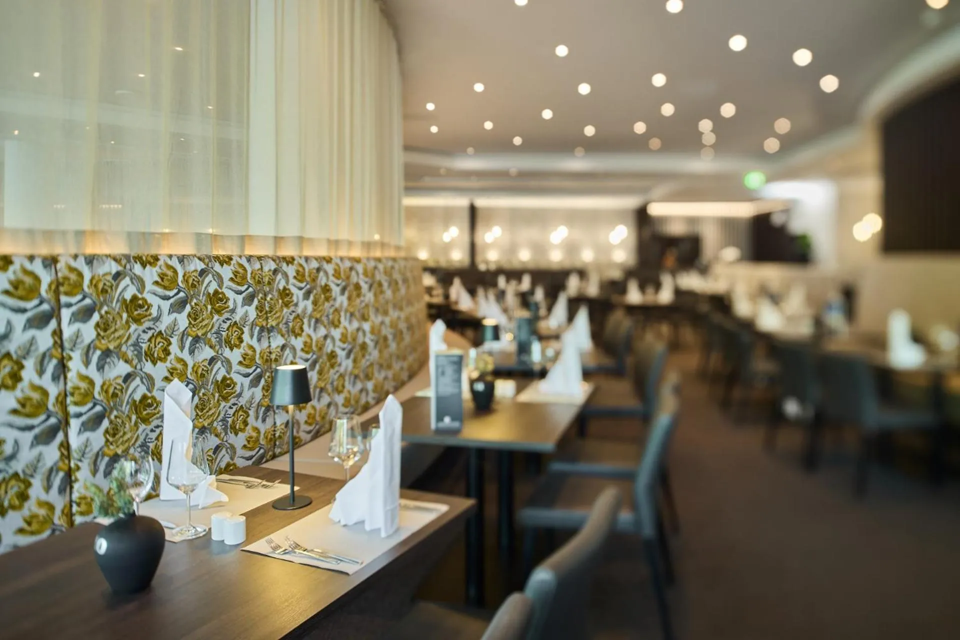 Restaurant/places to eat in Hotel ESPERANTO Kongress- und Kulturzentrum Fulda