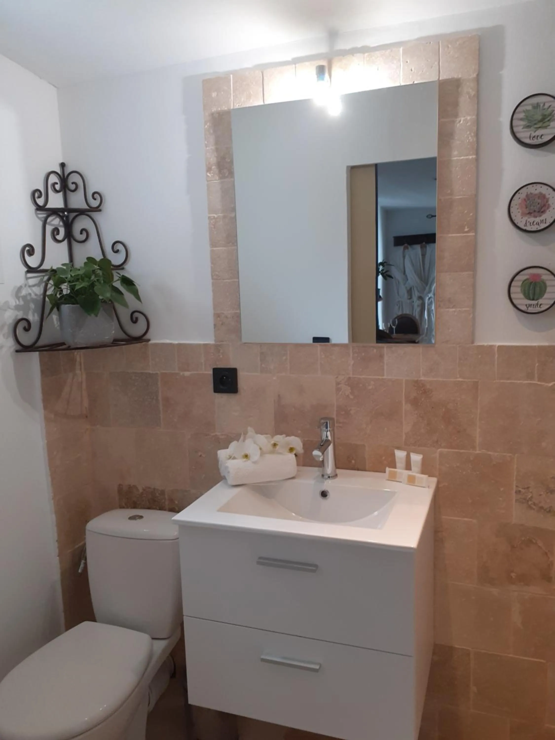 Bathroom in La chambre des songes