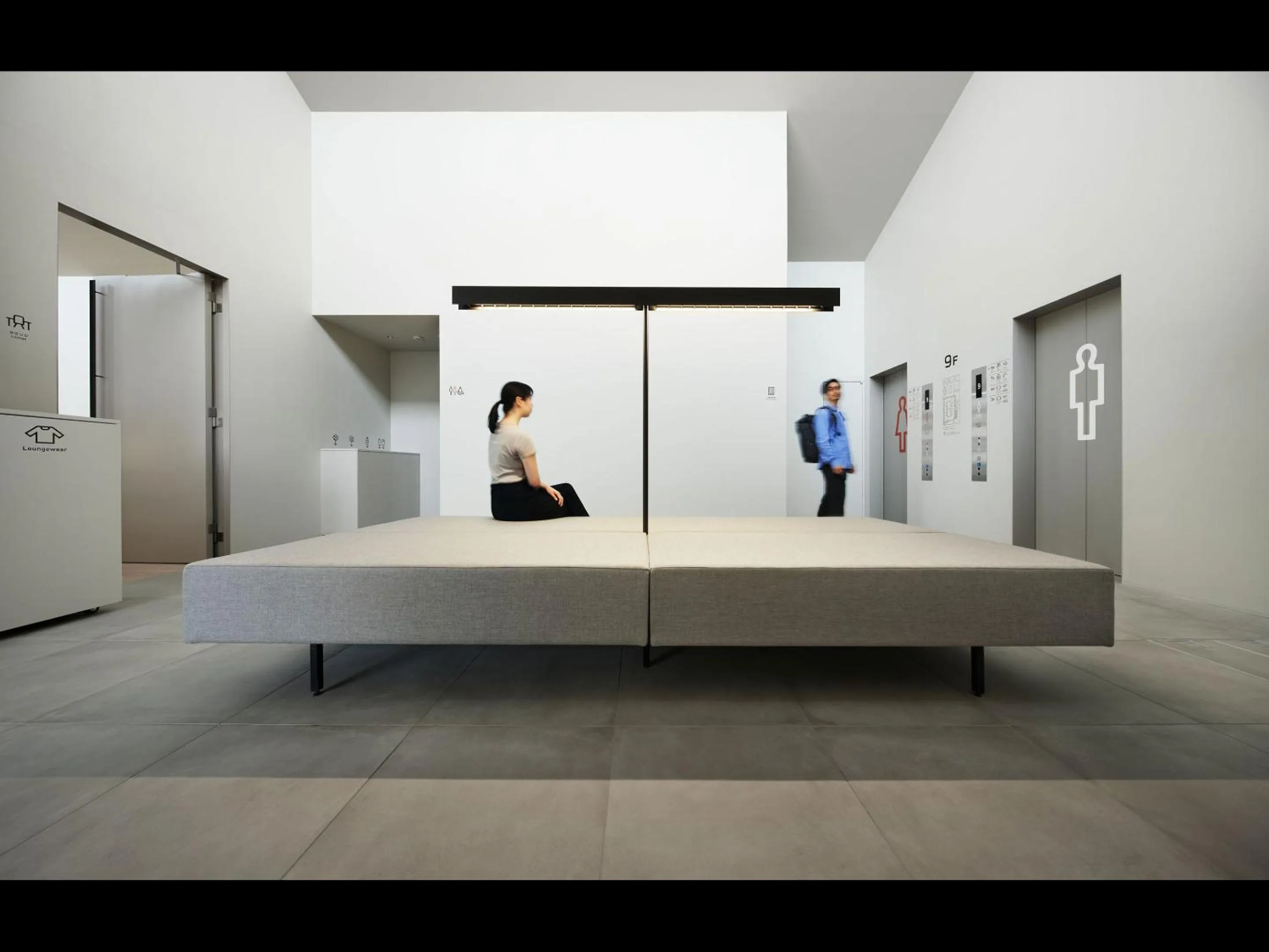 Lobby or reception in 9h nine hours Hakata station