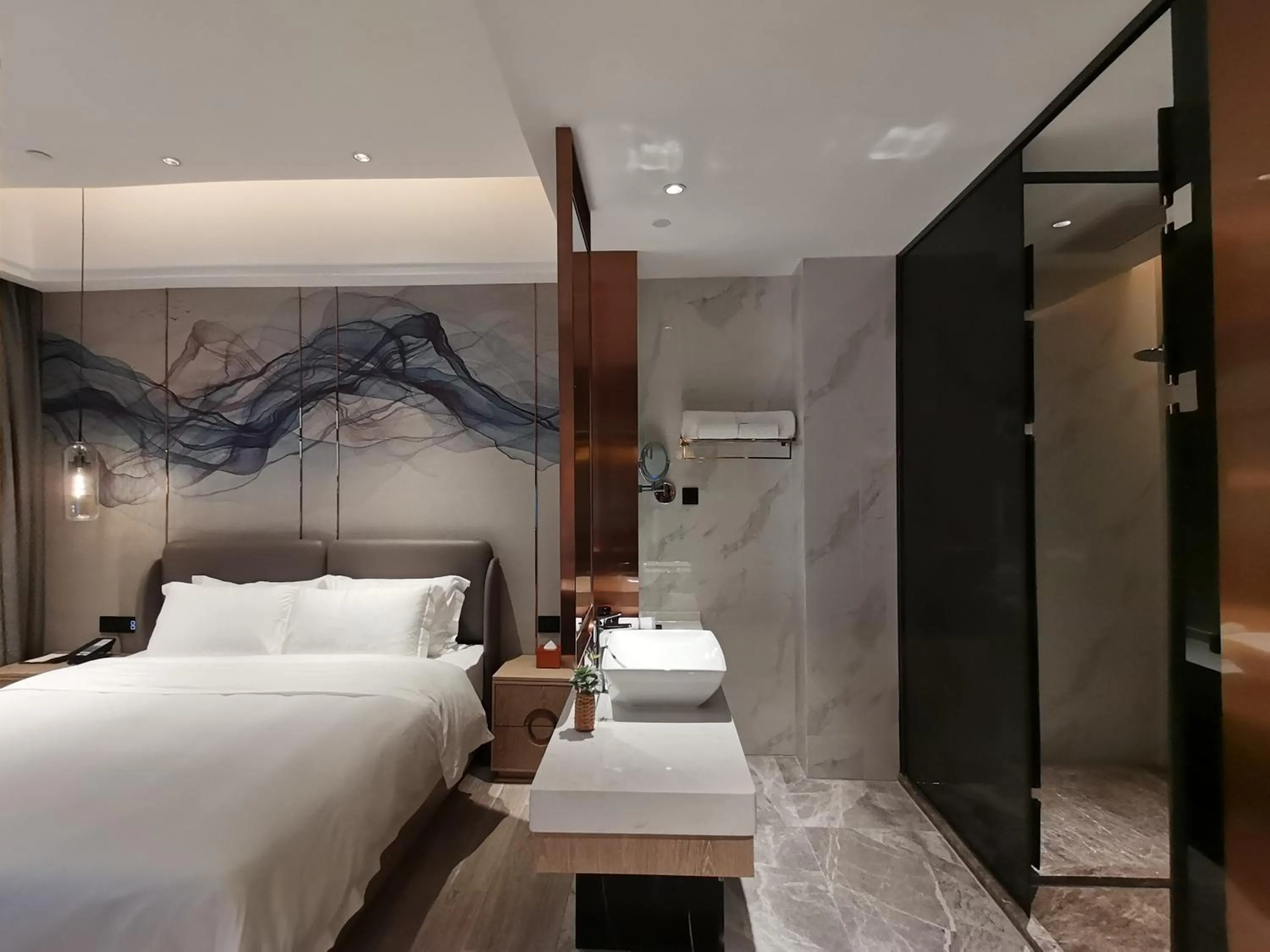 Toilet, Bed in Paco Hotel Jinfeng Metro Guangzhou