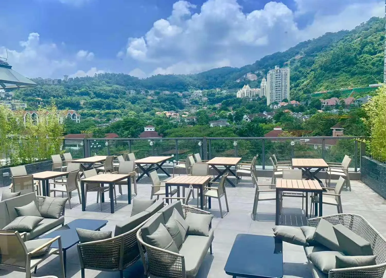 Mountain view in Paco Hotel Jinfeng Metro Guangzhou