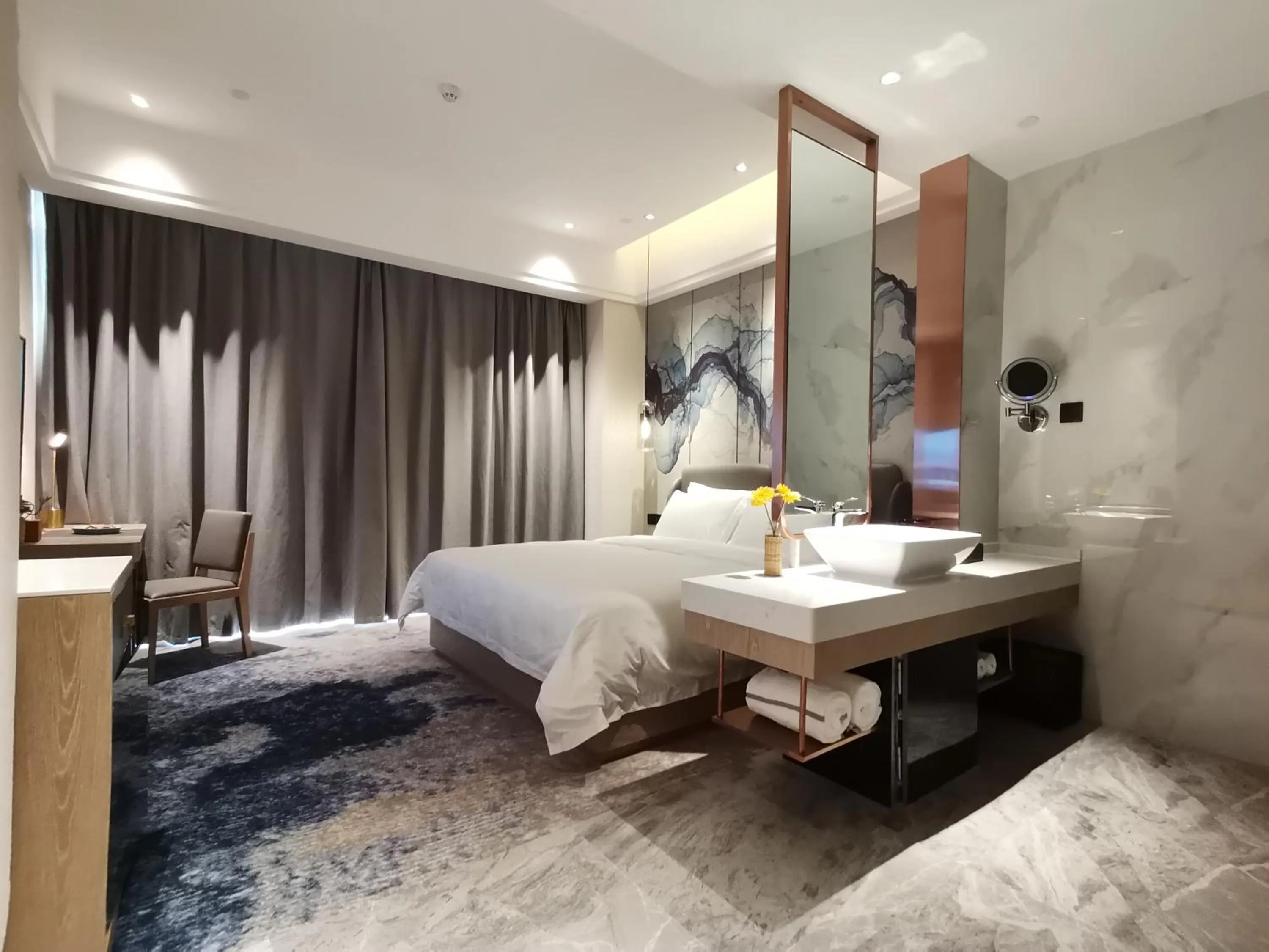 Photo of the whole room, Bed in Paco Hotel Jinfeng Metro Guangzhou