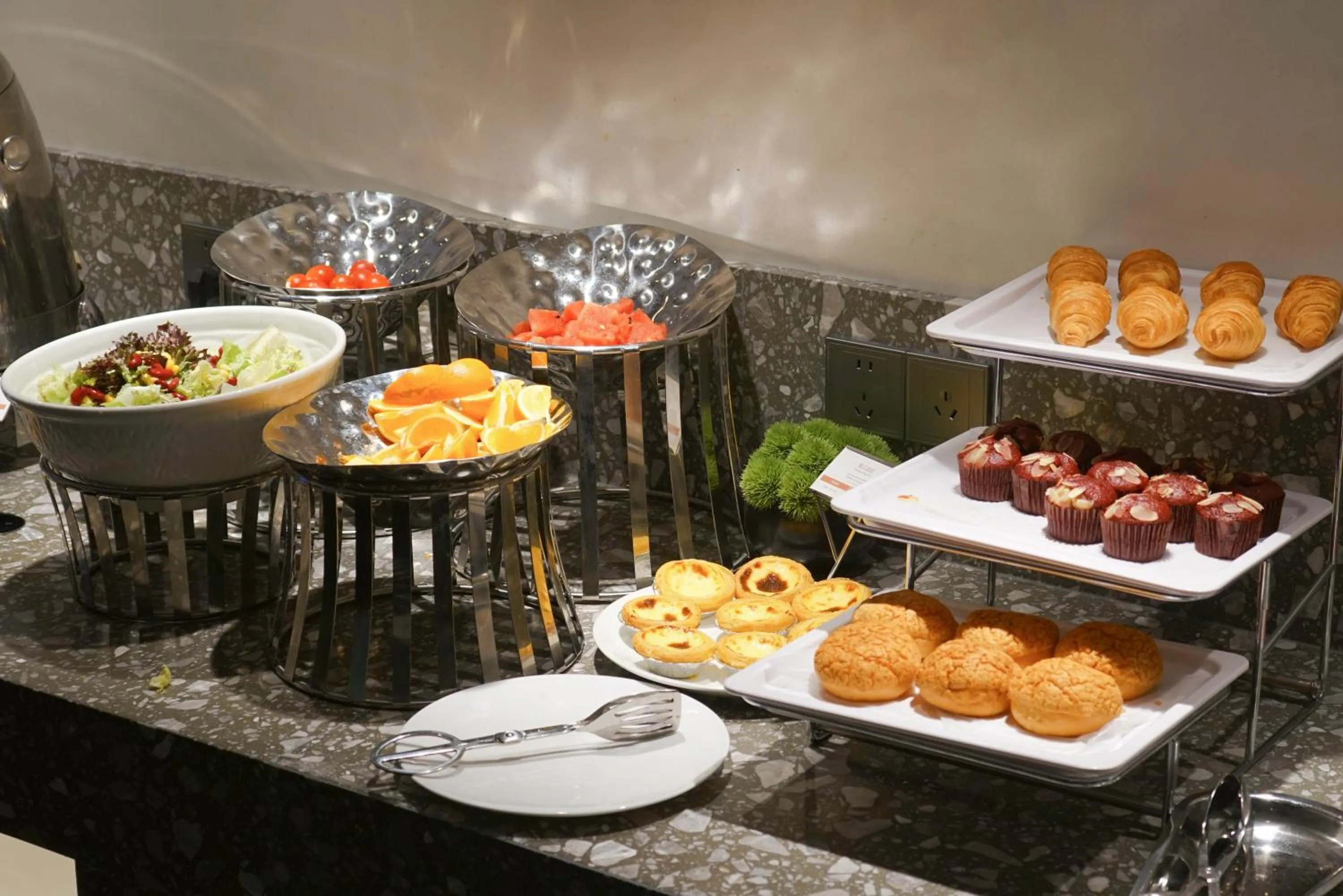 Breakfast in Paco Hotel Jinfeng Metro Guangzhou