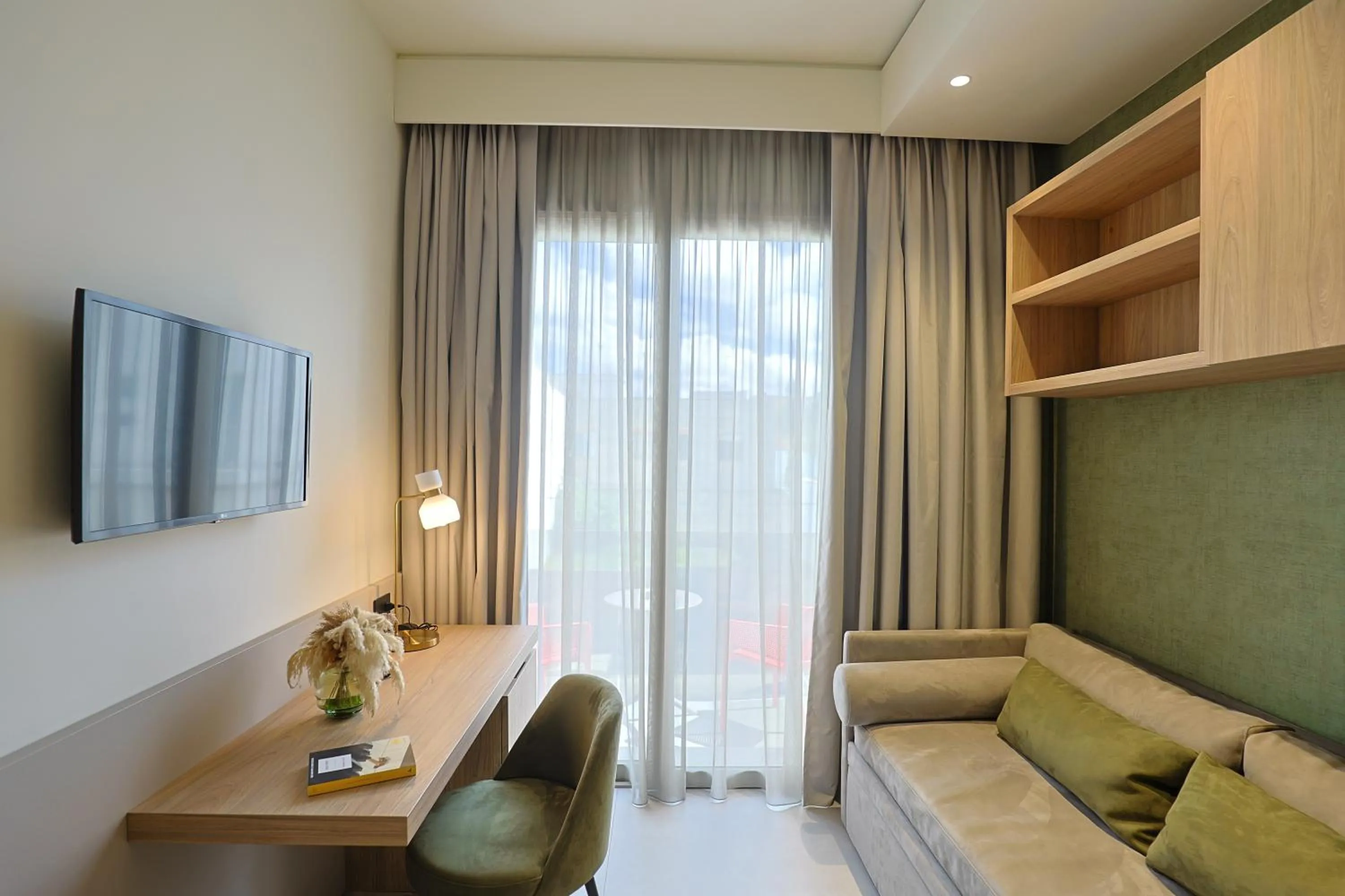 TV and multimedia in 10 Catalani Rooms