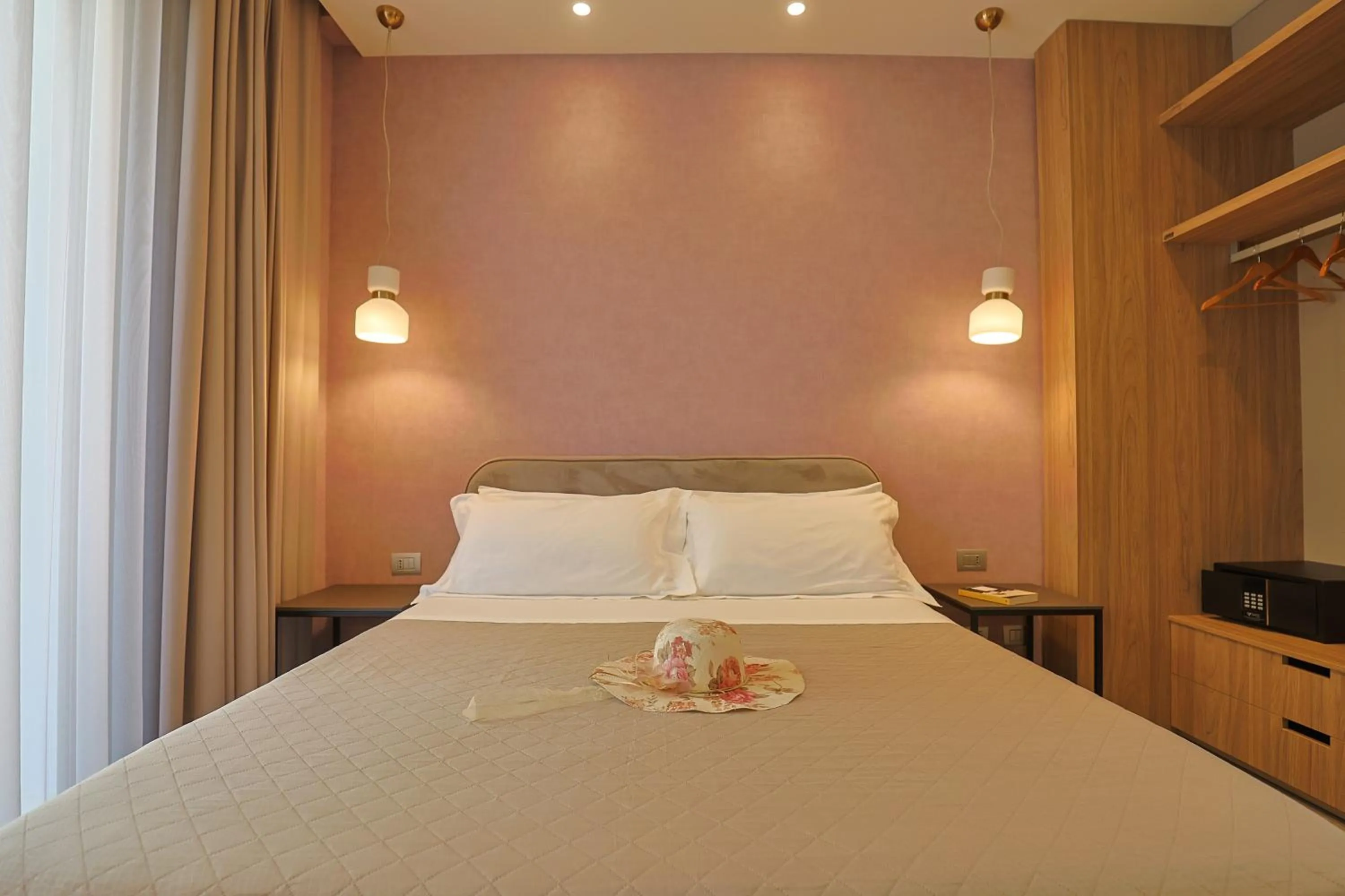 Bed in 10 Catalani Rooms