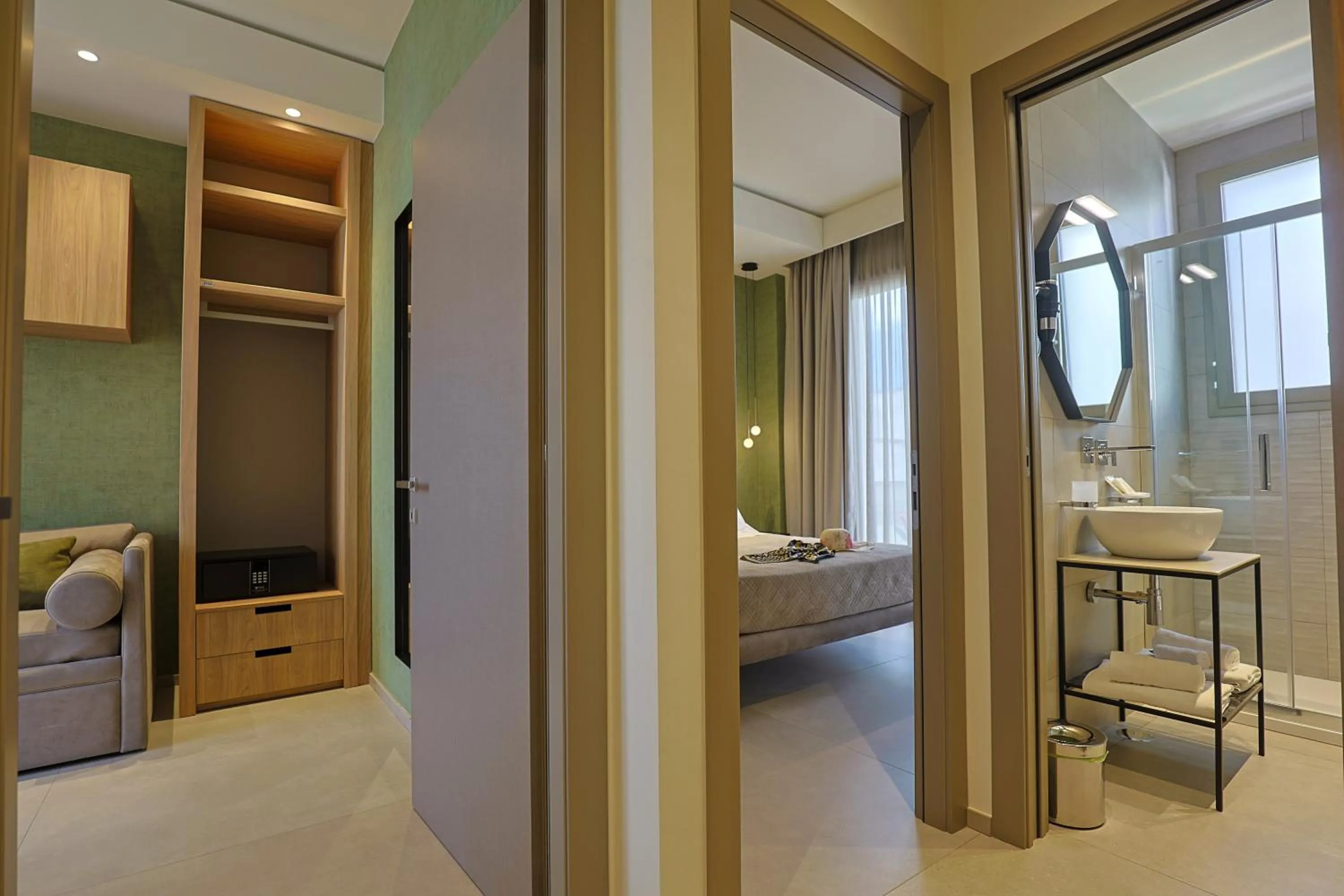 Bed in 10 Catalani Rooms