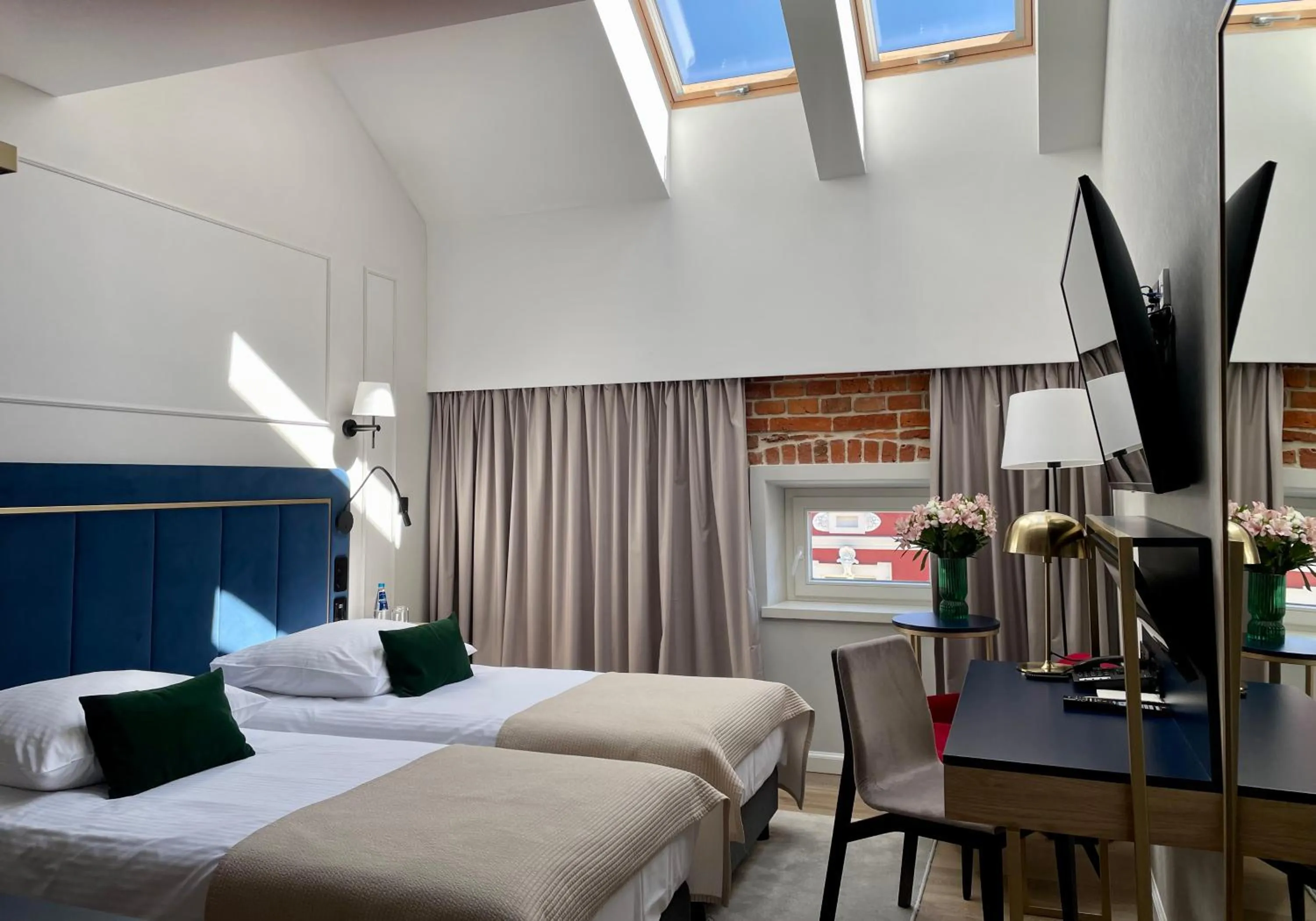 Bed in Hotel Golden Queen