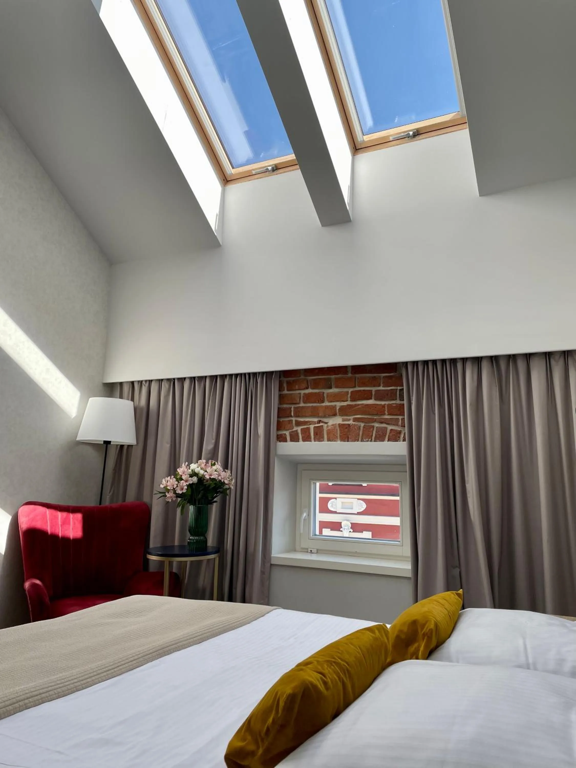 Photo of the whole room, Bed in Hotel Golden Queen