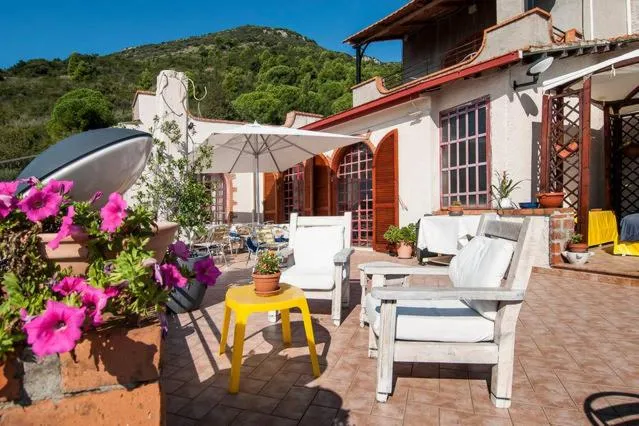 Property building in C'era una volta