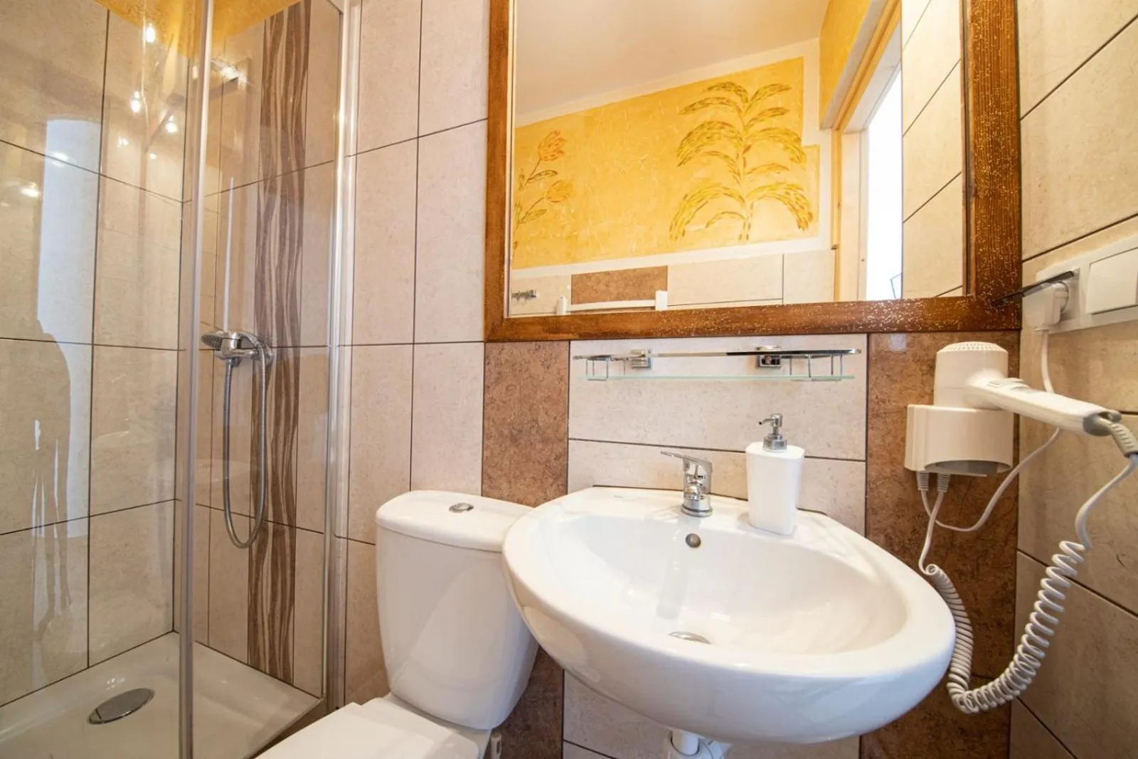 Bathroom in DW Maria 2