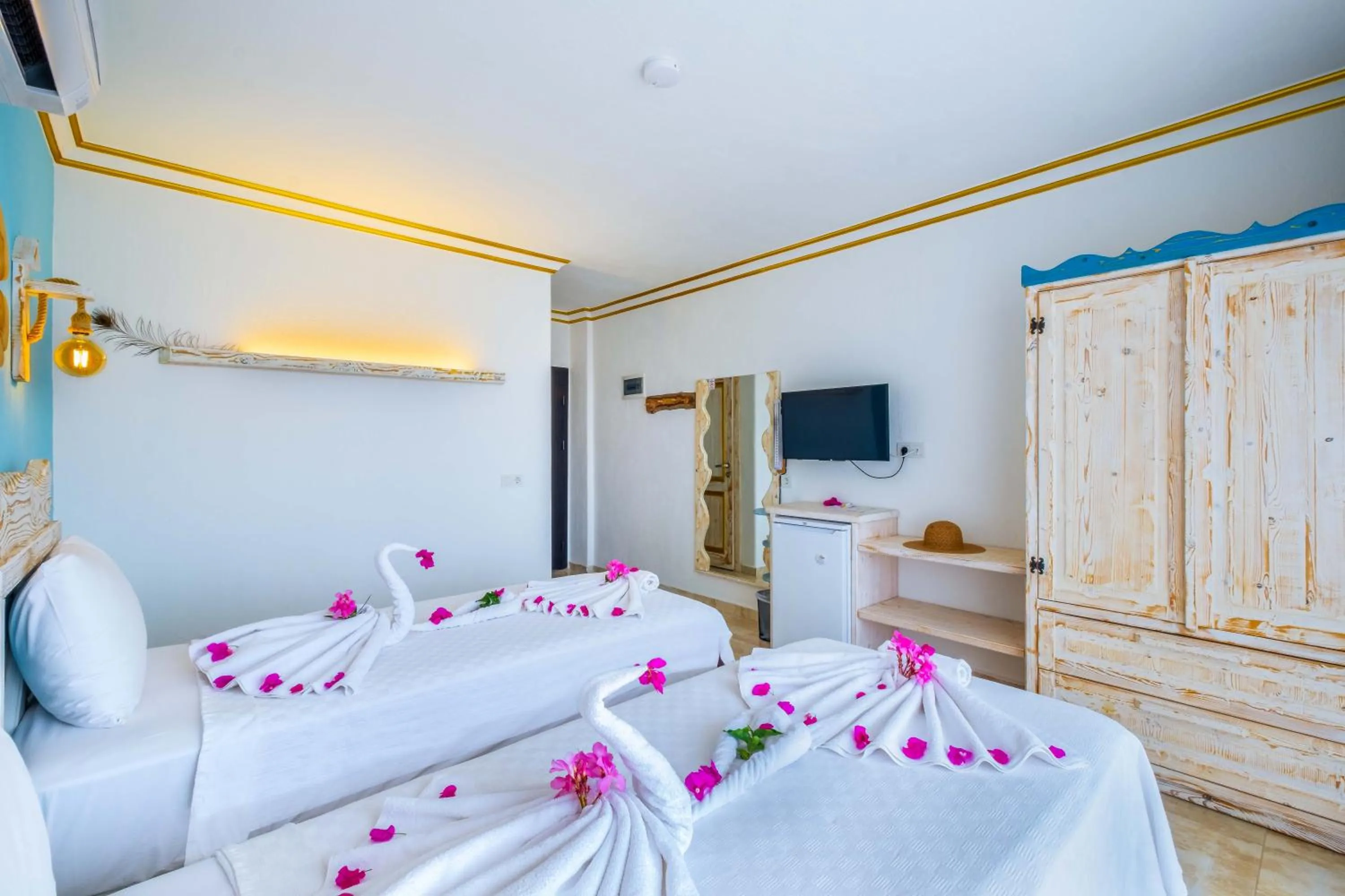 Photo of the whole room in Kaş Sun Glare Hotel