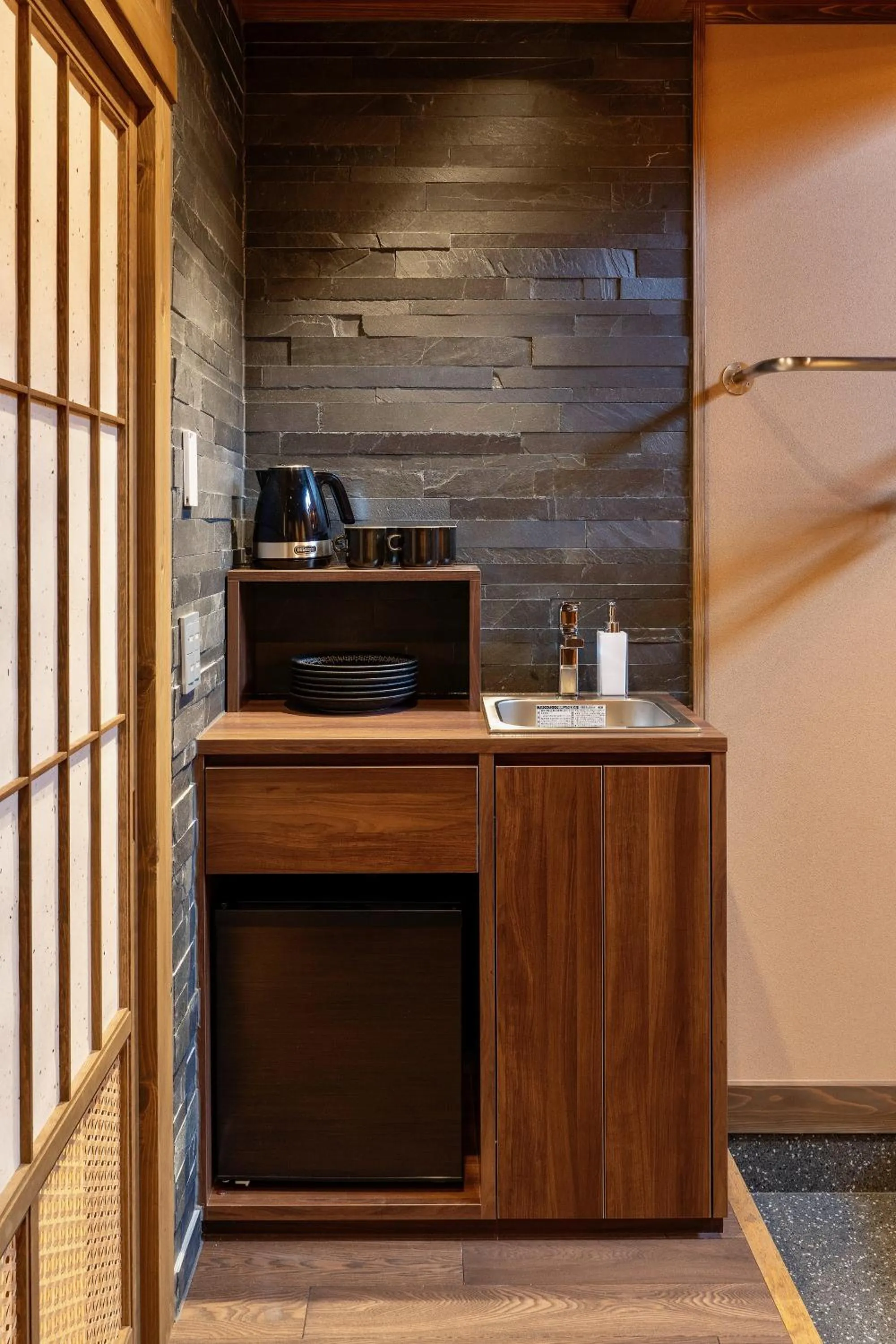 Coffee/tea facilities in Kagabi Machiya House