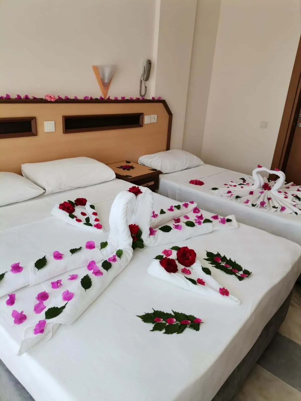 Bed in Side Özgürhan Hotel