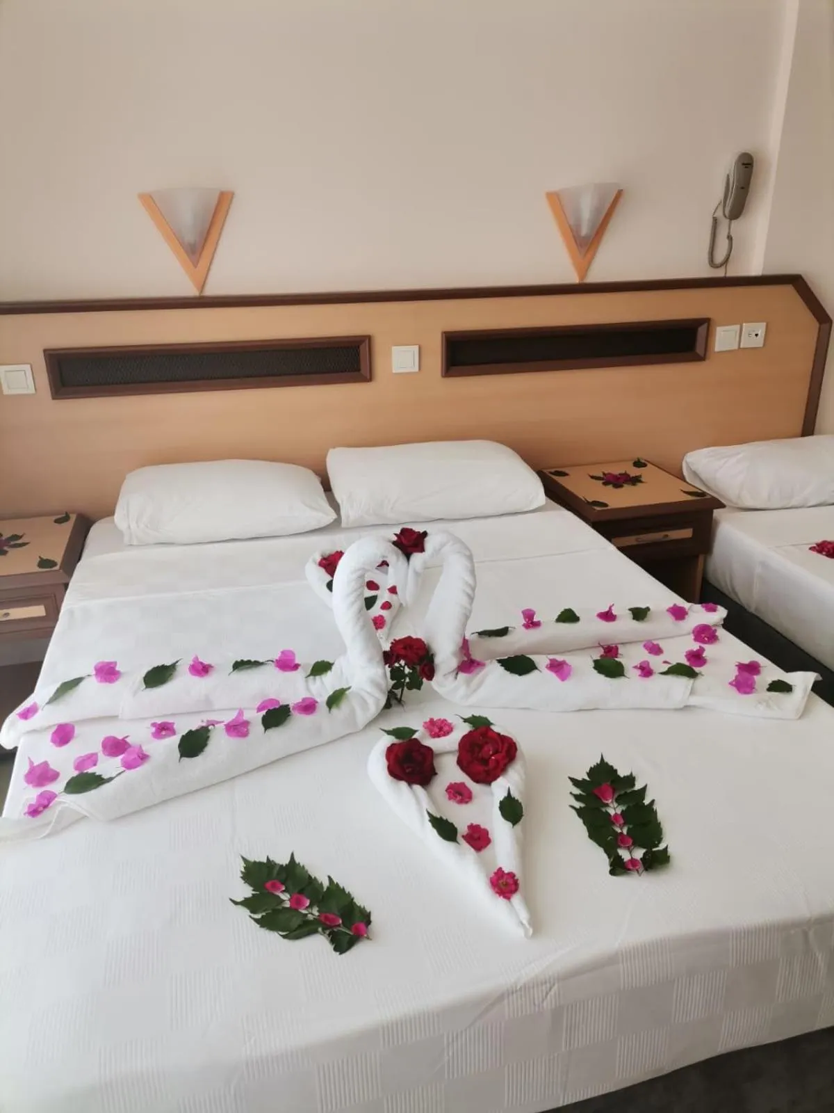 Bed in Side Özgürhan Hotel