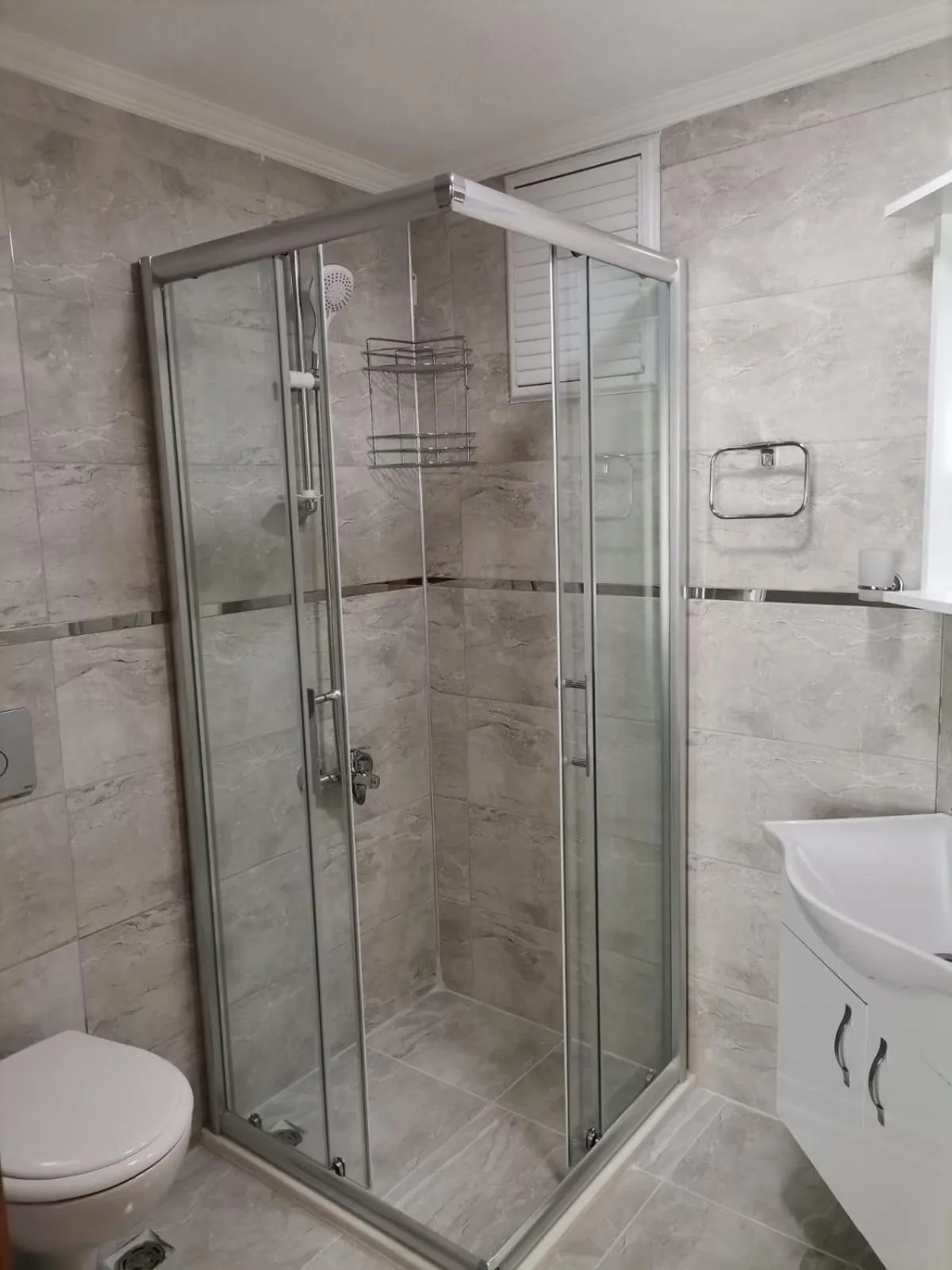 Shower in Side Özgürhan Hotel