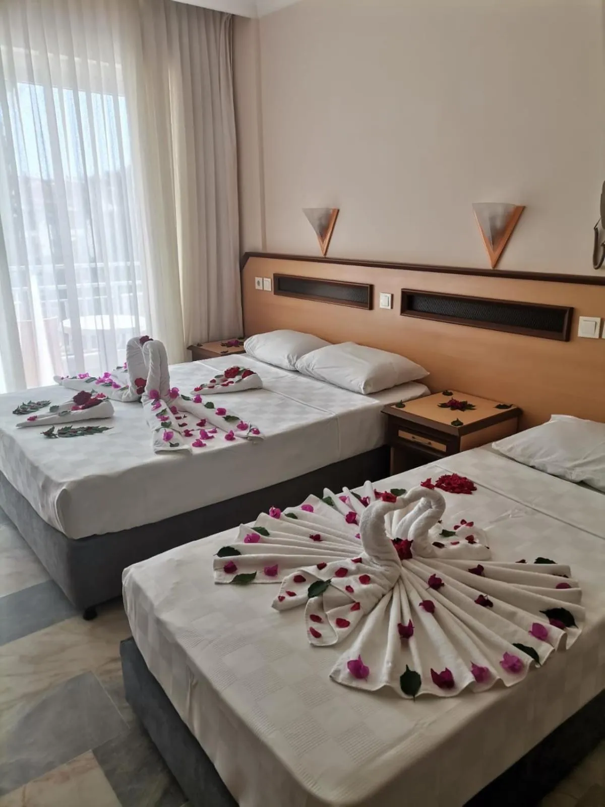 Bed in Side Özgürhan Hotel