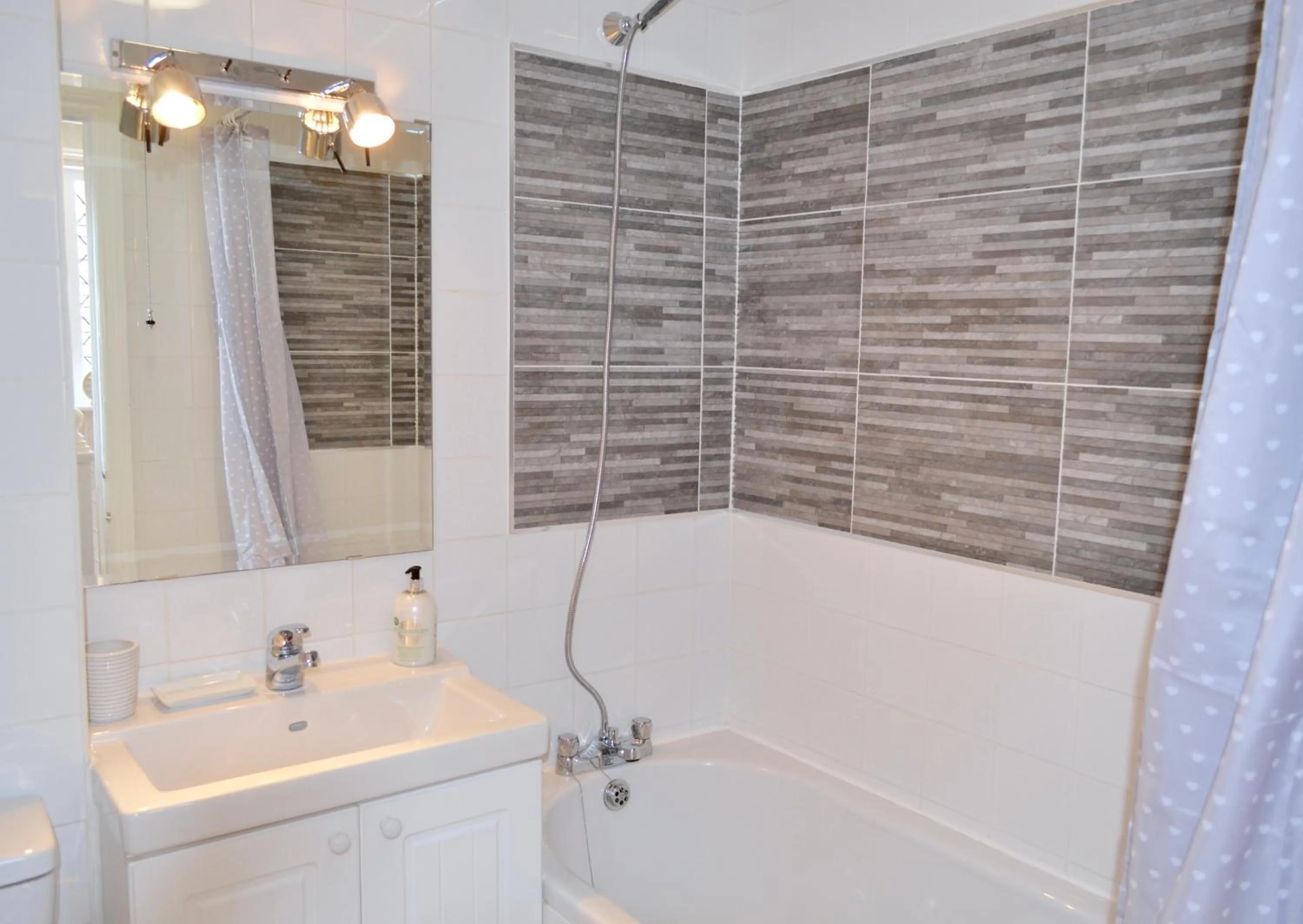 Bathroom in Riverbank Cottage