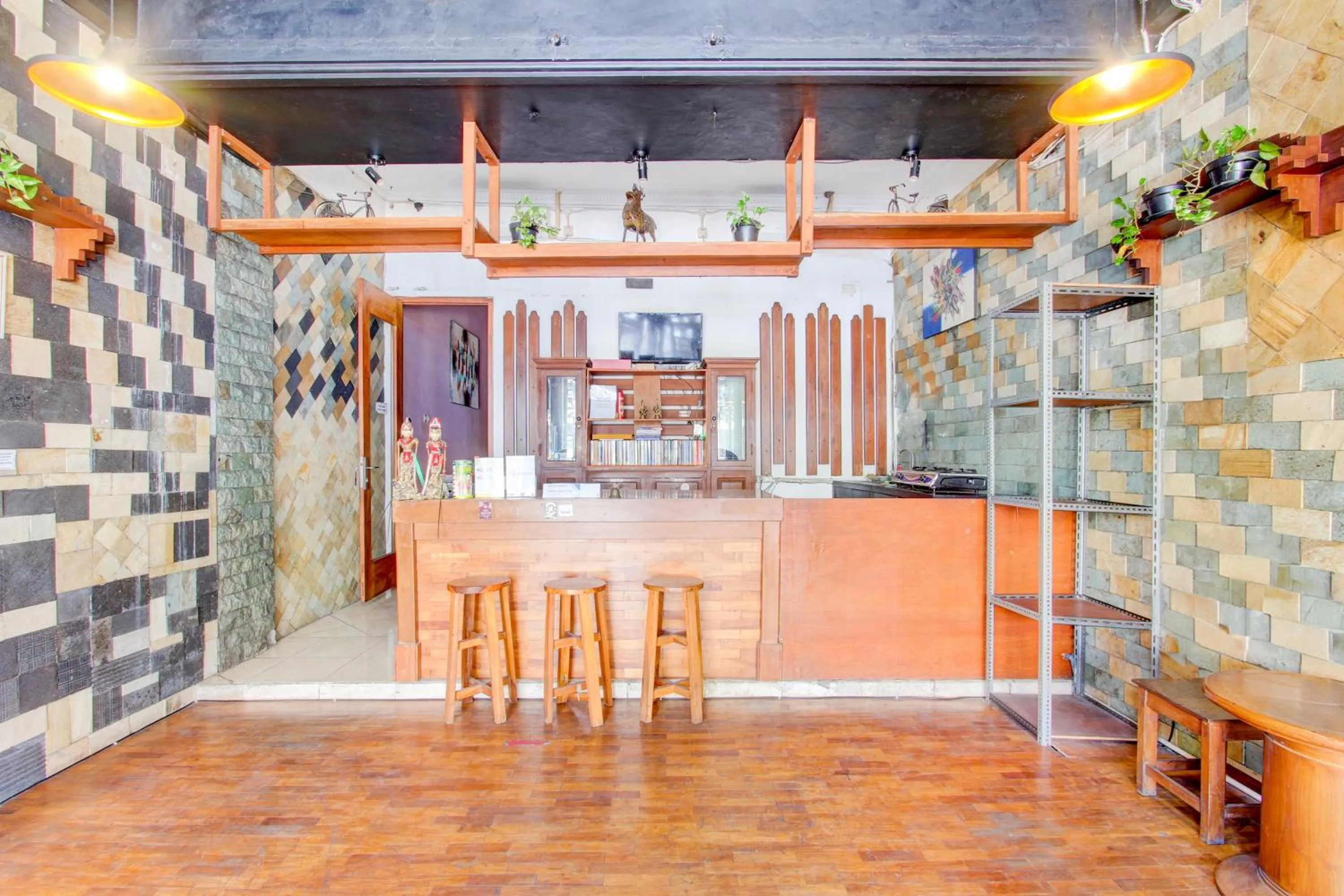 Lobby or reception in Hotel O Prawirotaman Near Keraton Yogyakarta Formerly Paris Guesthouse