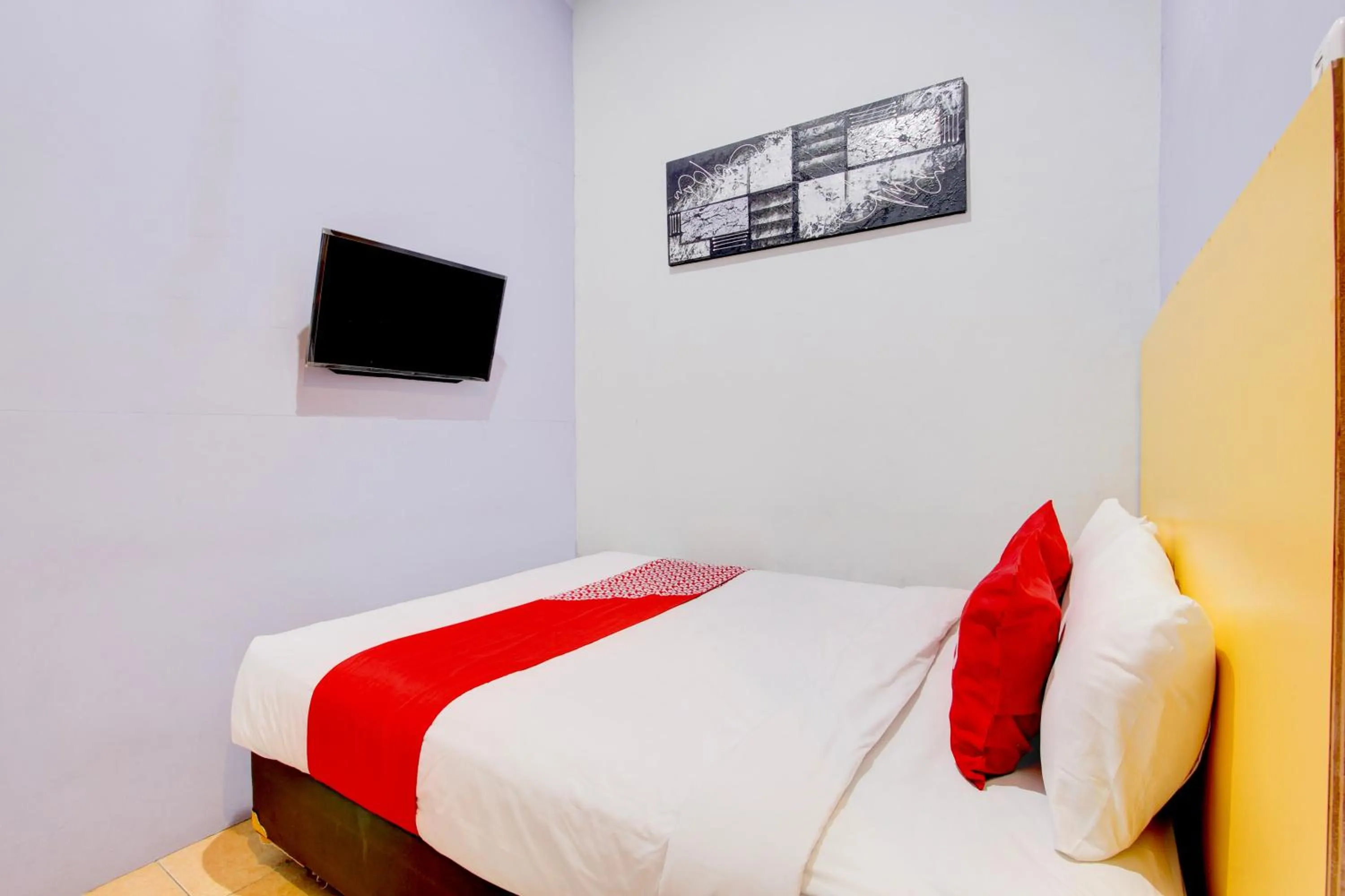 Bedroom, Bed in Hotel O Prawirotaman Near Keraton Yogyakarta Formerly Paris Guesthouse