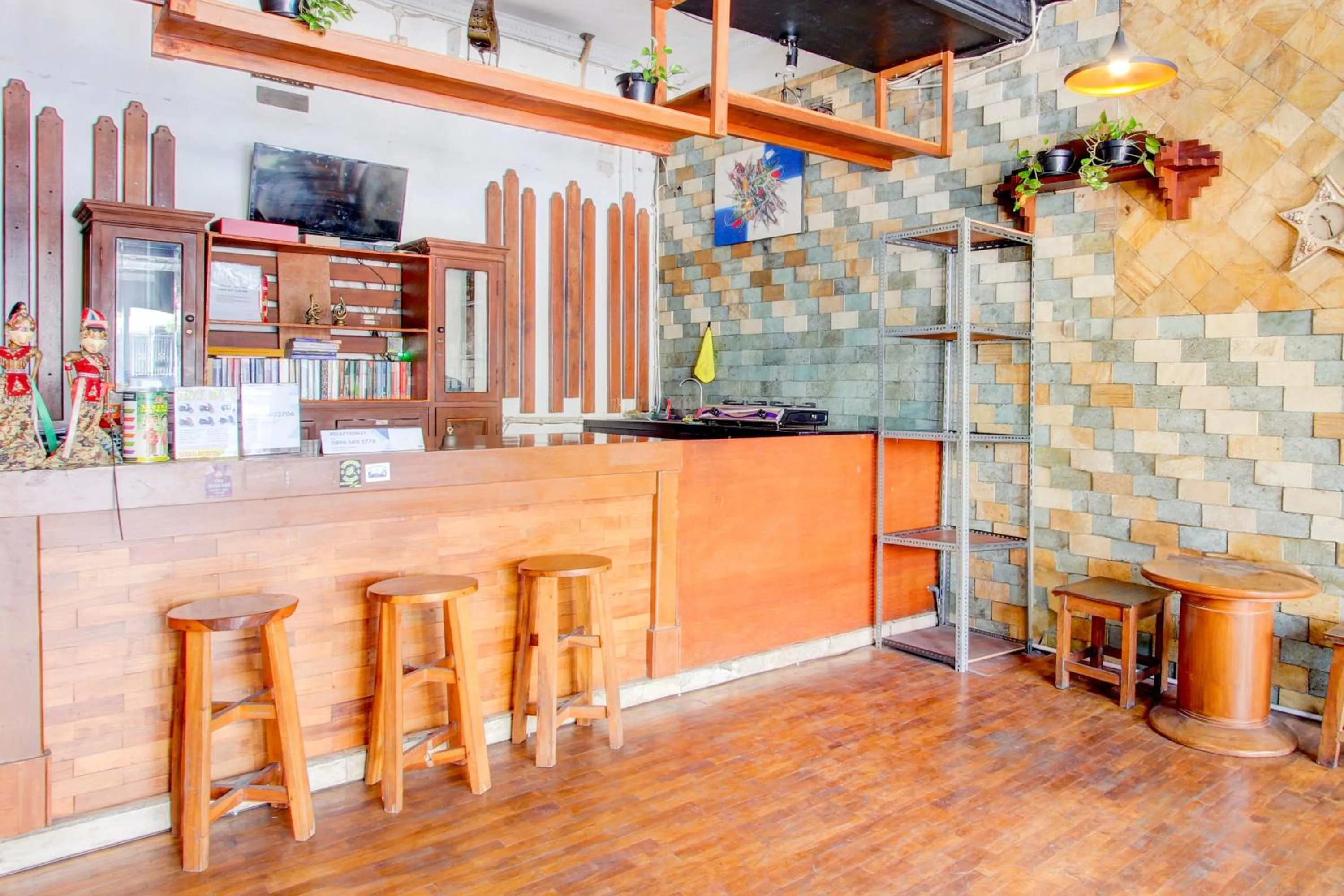 Lobby or reception in Hotel O Prawirotaman Near Keraton Yogyakarta Formerly Paris Guesthouse