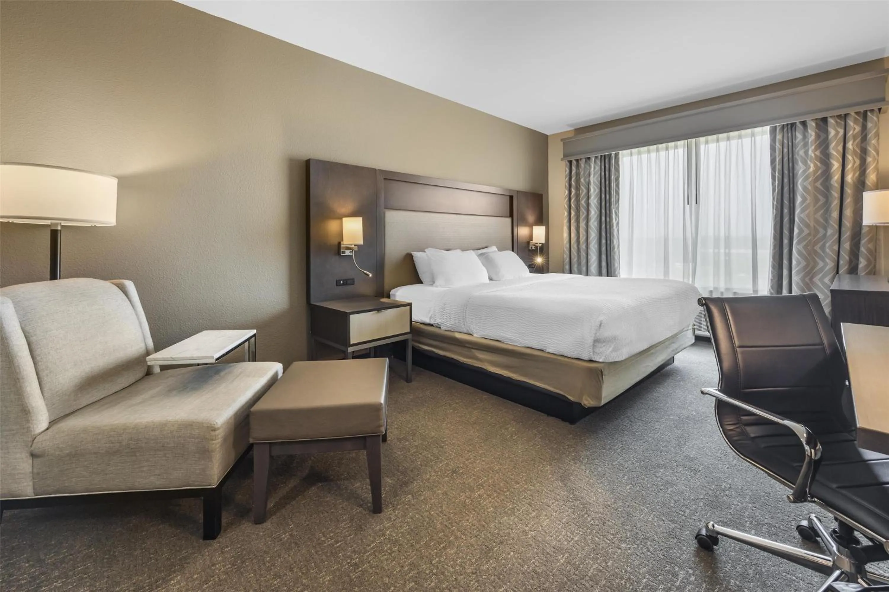 Bedroom, Bed in Best Western Plus Executive Residency Jackson Northeast