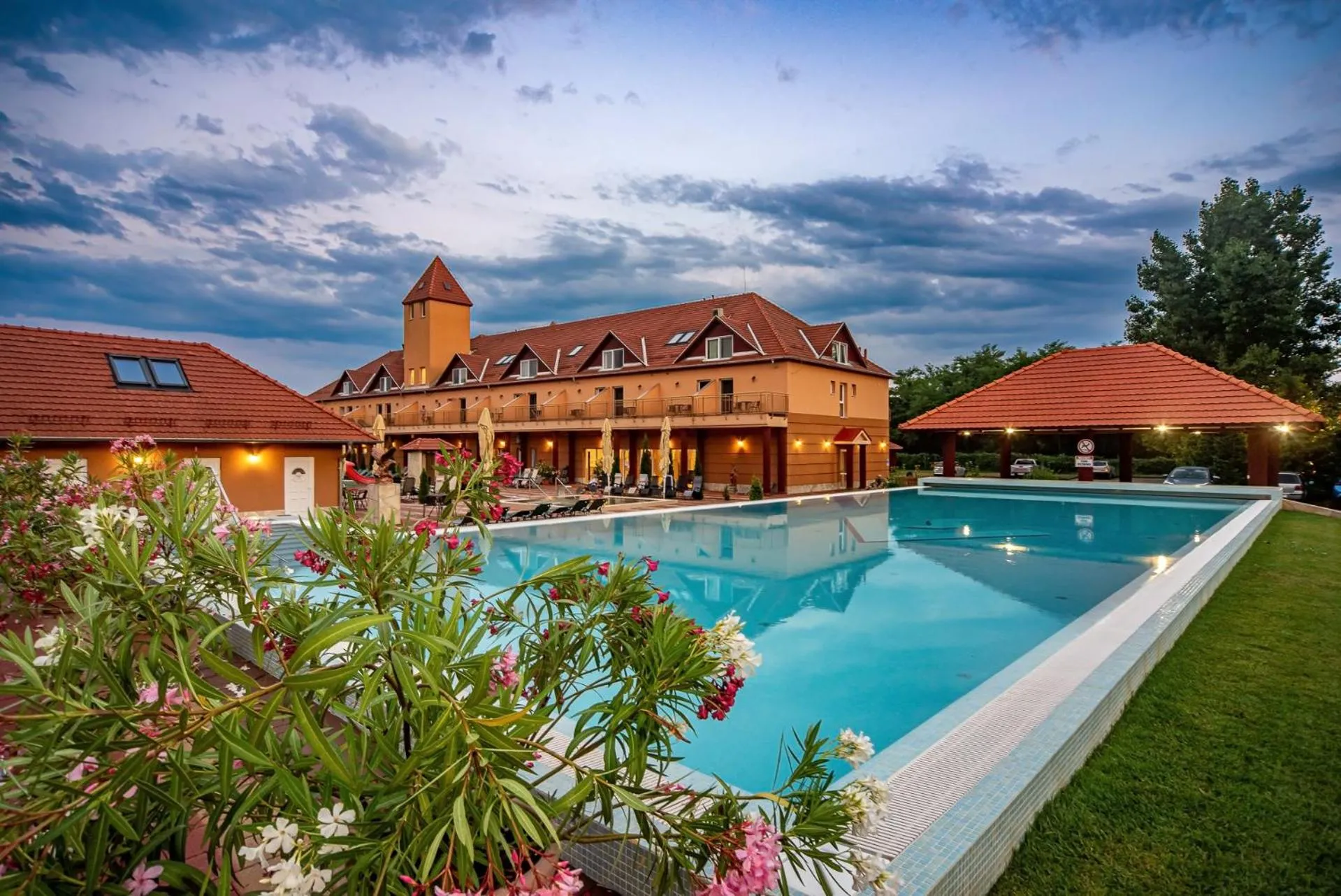 Pool view in Termál Hotel Vesta