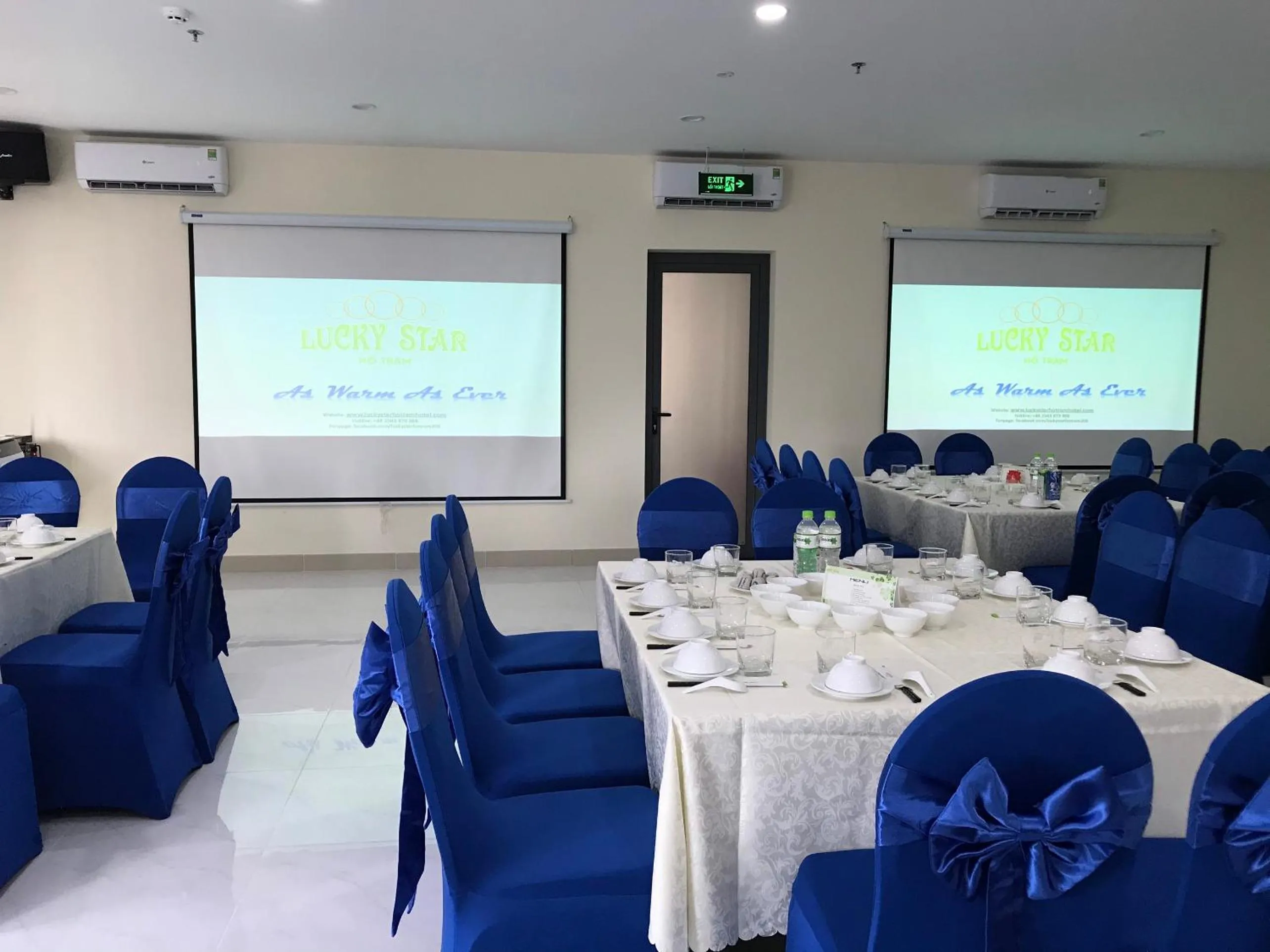 Dinner in Lucky Star Ho Tram Hotel & Restaurant