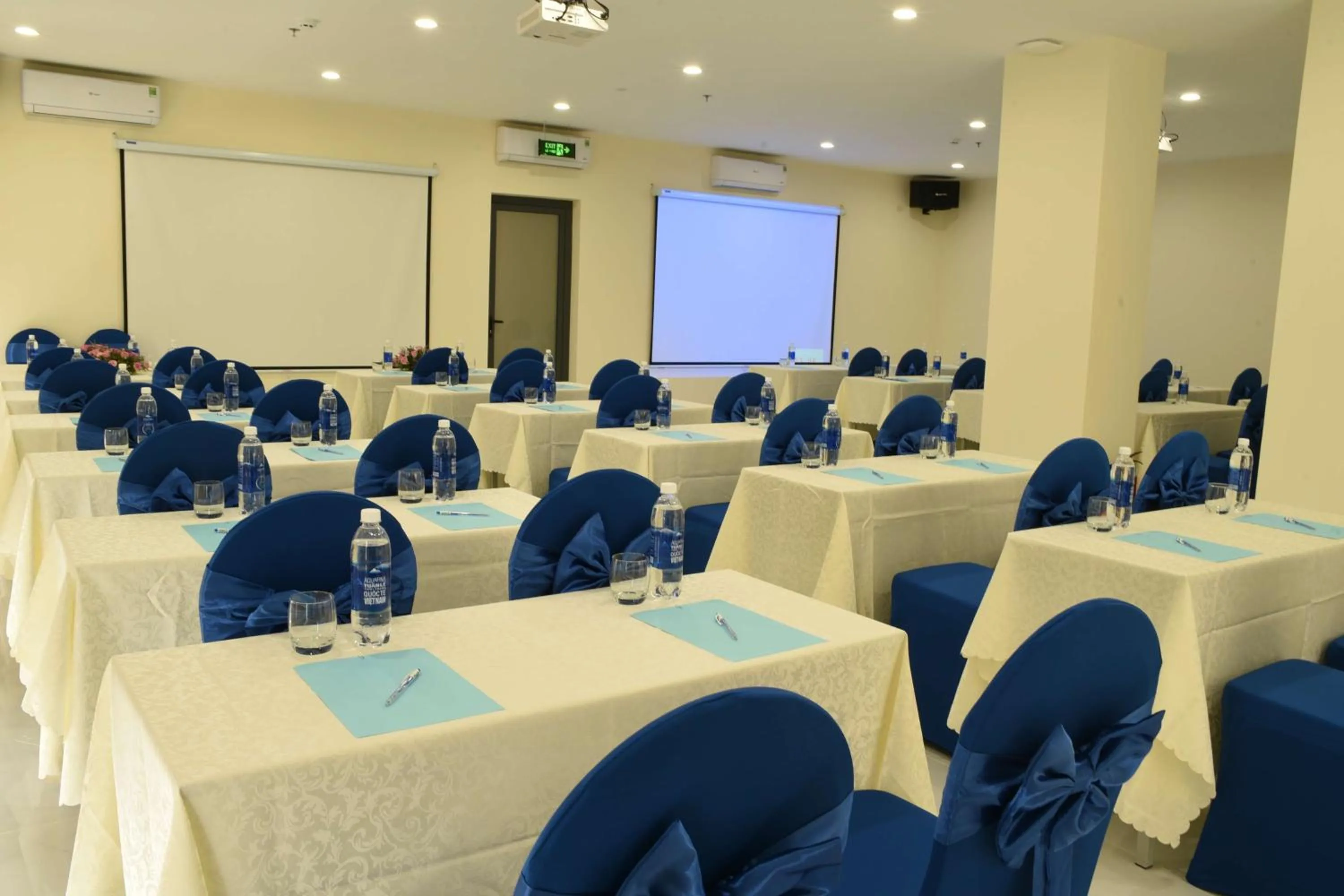 Meeting/conference room in Lucky Star Ho Tram Hotel & Restaurant