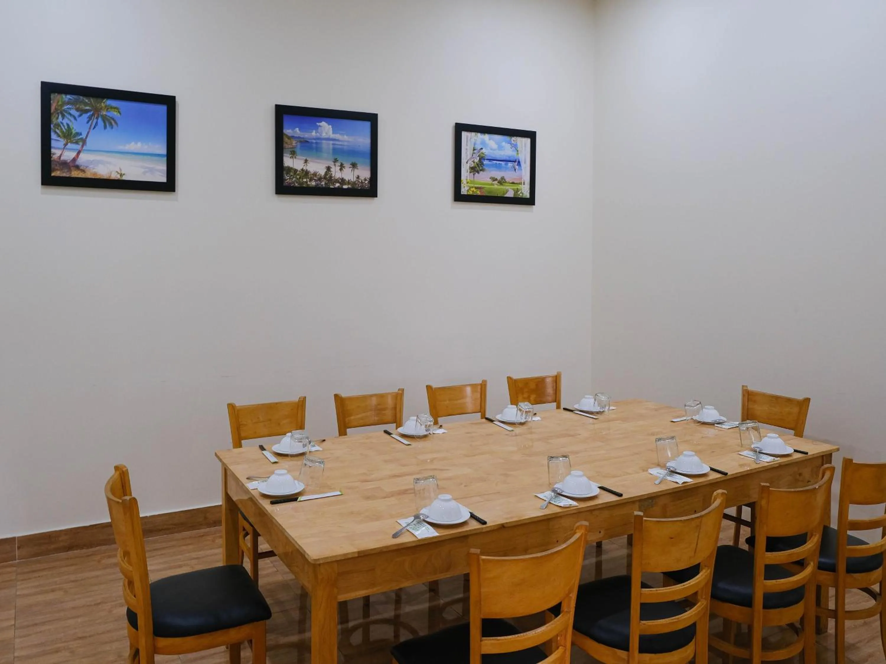 Restaurant/places to eat in Lucky Star Ho Tram Hotel & Restaurant