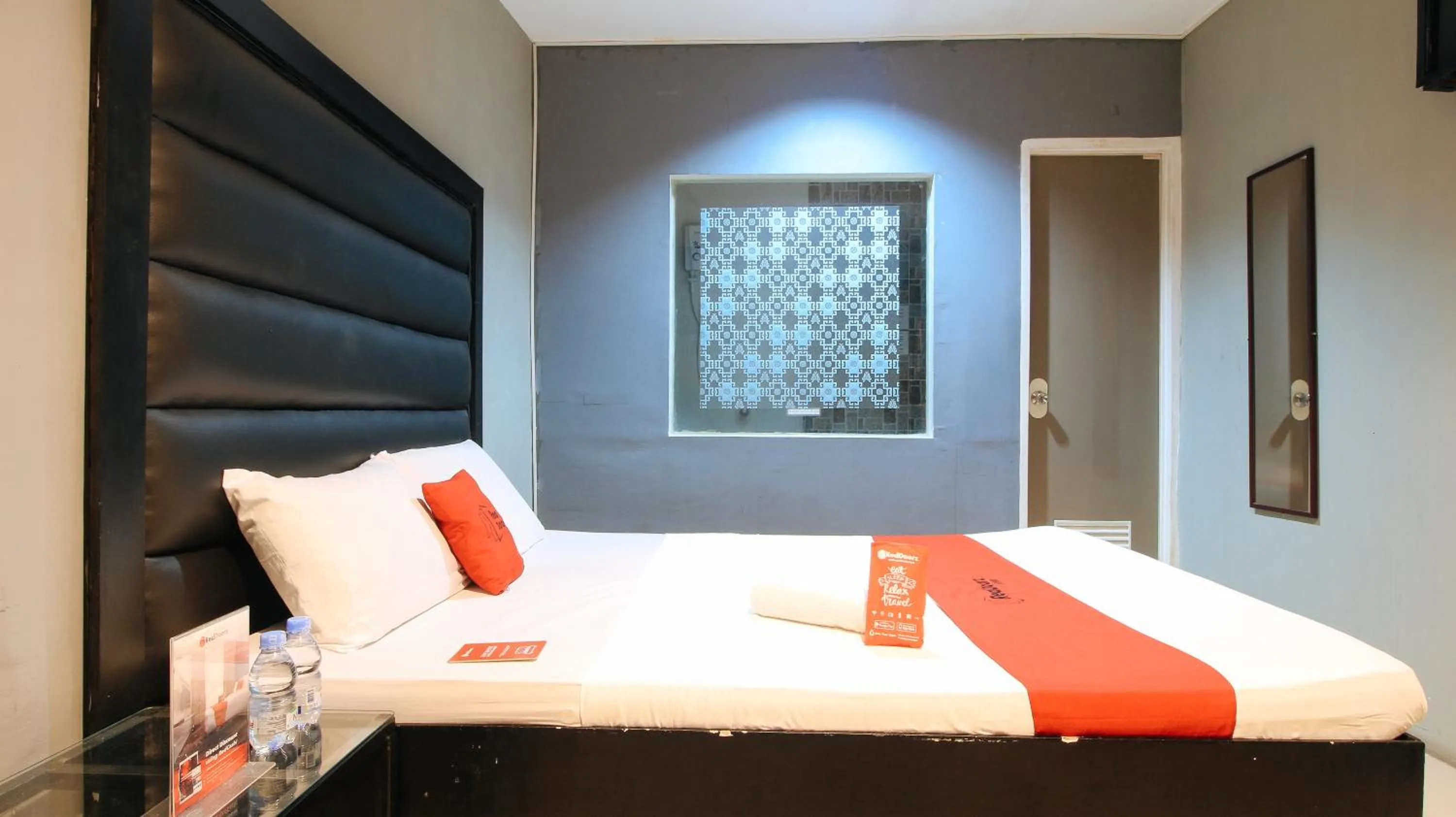 Bed in RedDoorz @ P Florentino Street Sampaloc Manila