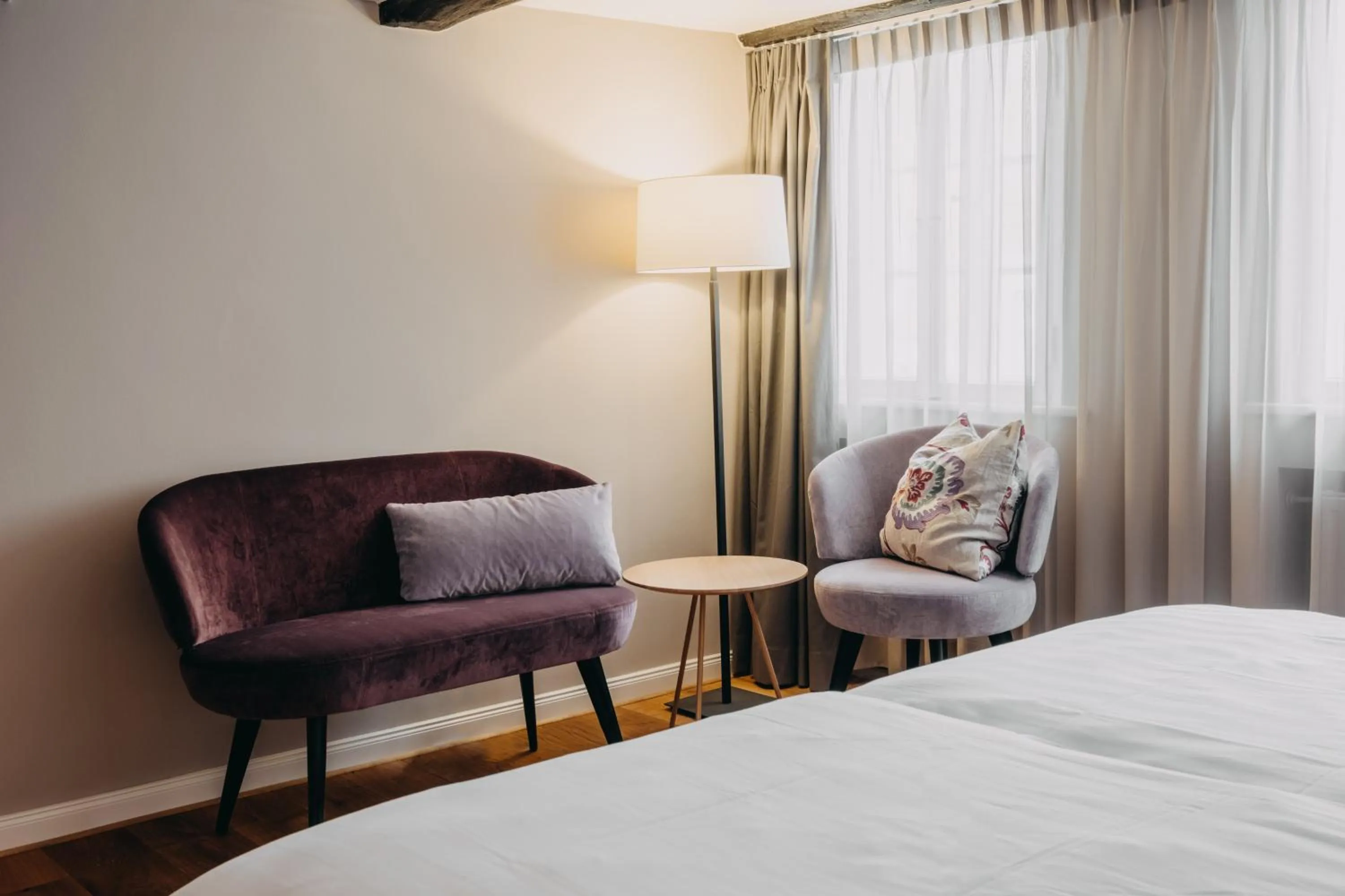 Seating area in Hotel zum Heidkrug & Café Lil