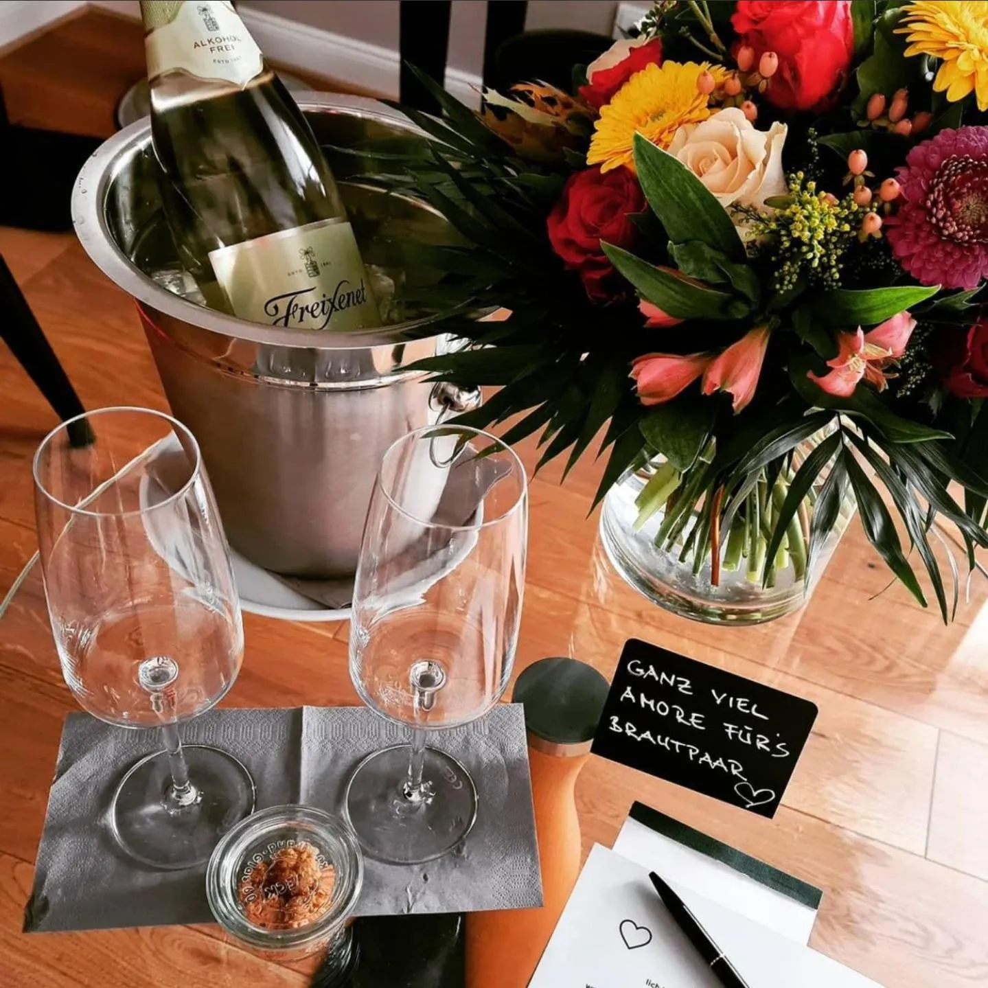 Restaurant/places to eat in Hotel zum Heidkrug & Café Lil